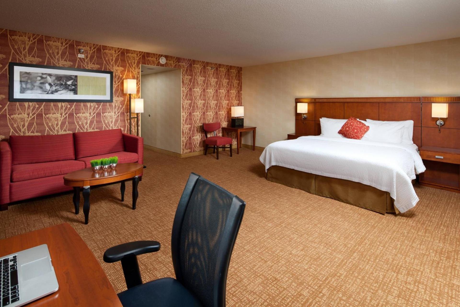 Courtyard by Marriott Baldwin Park photo 10