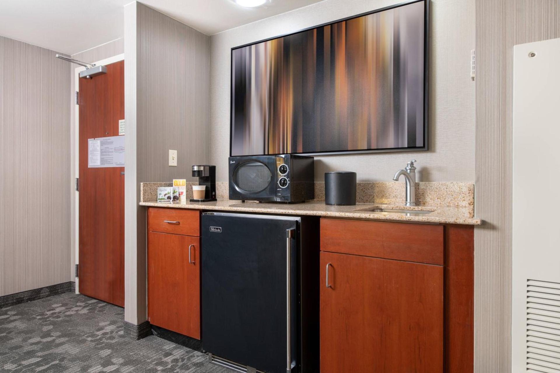 Courtyard by Marriott Newark-University of Delaware photo 19