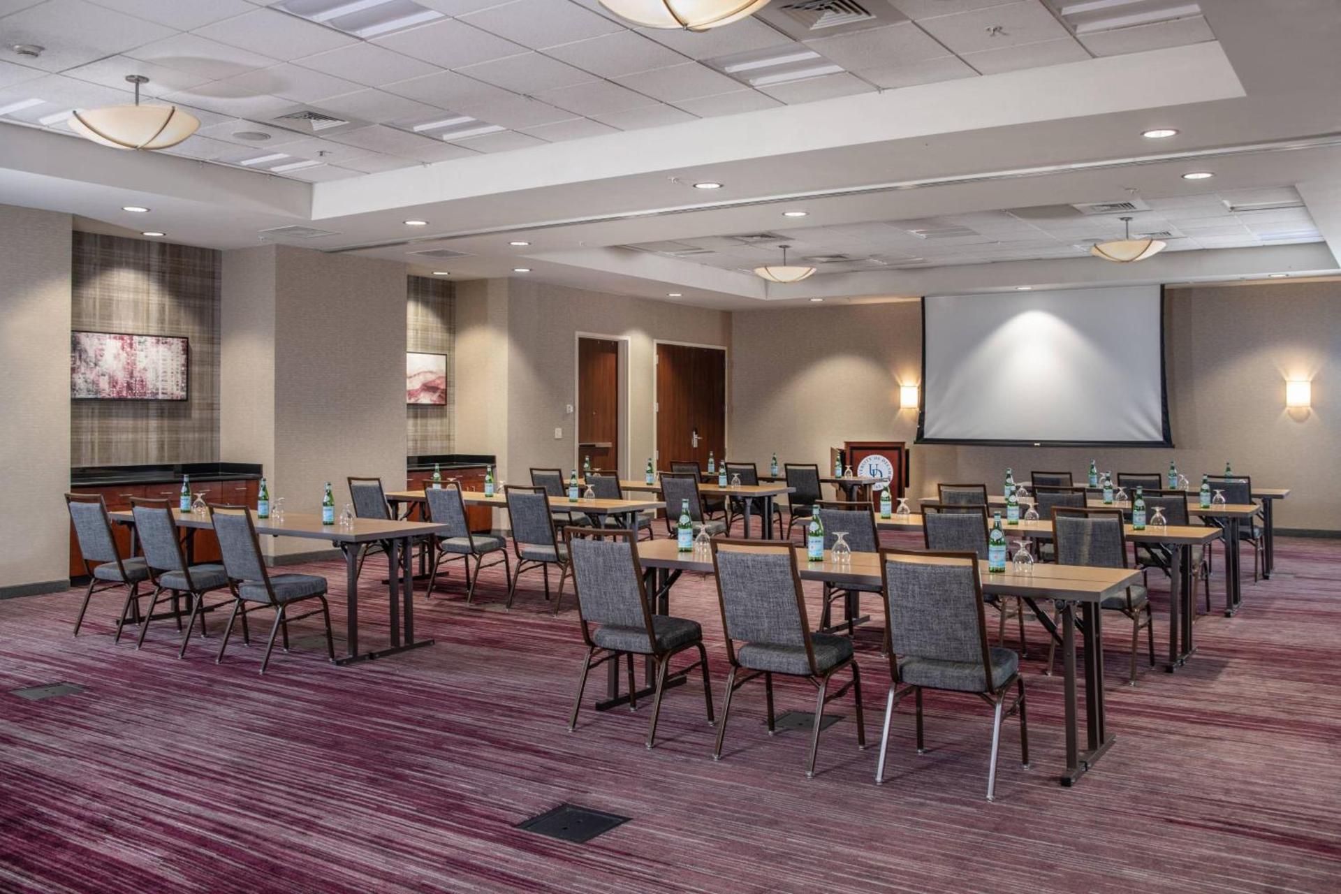 Courtyard by Marriott Newark-University of Delaware photo 36