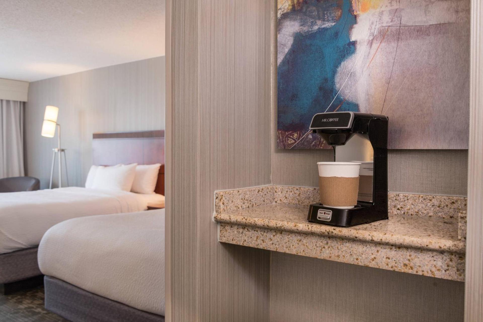 Courtyard by Marriott Newark-University of Delaware photo 9