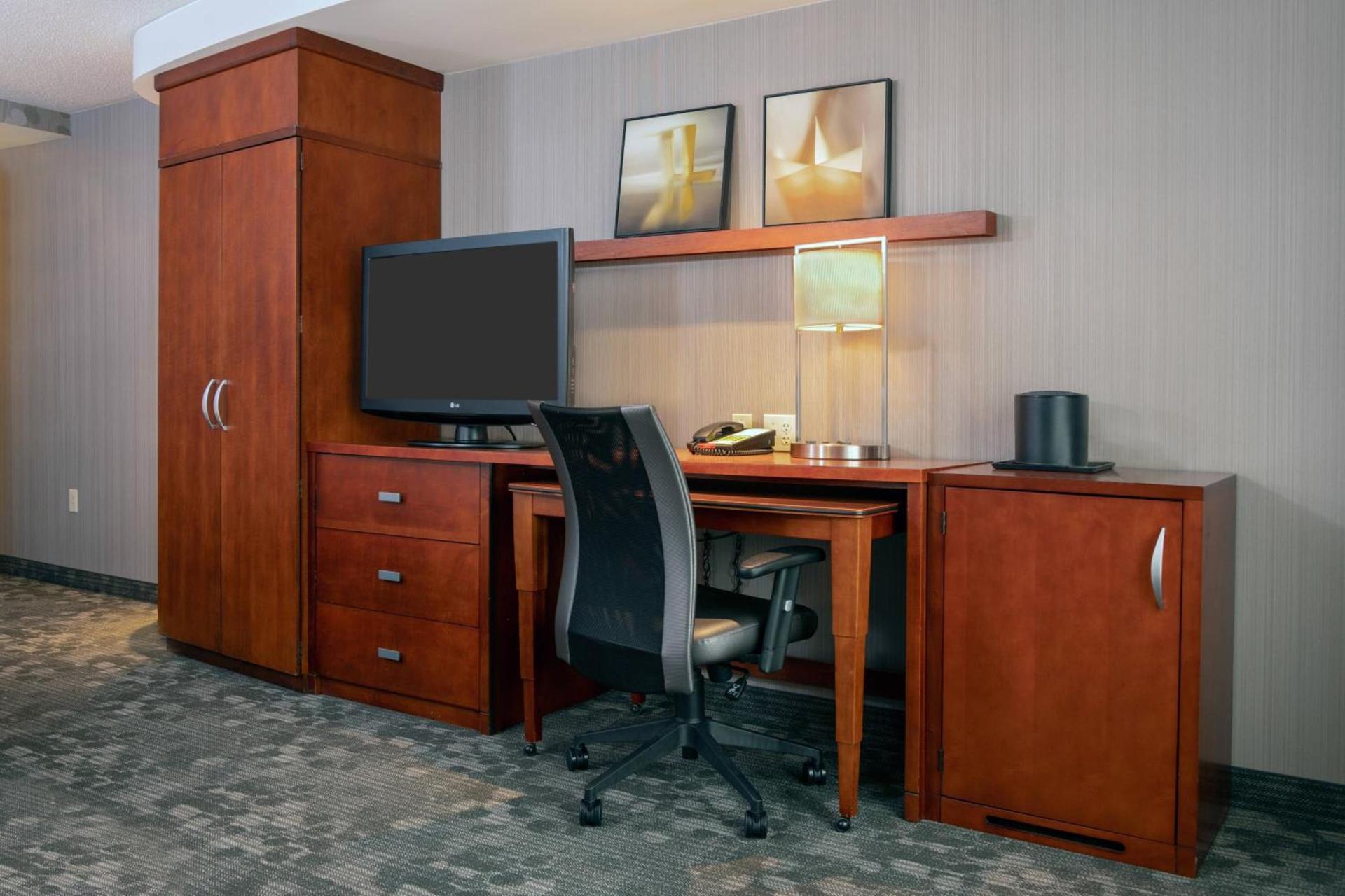 Courtyard by Marriott Newark-University of Delaware photo 13