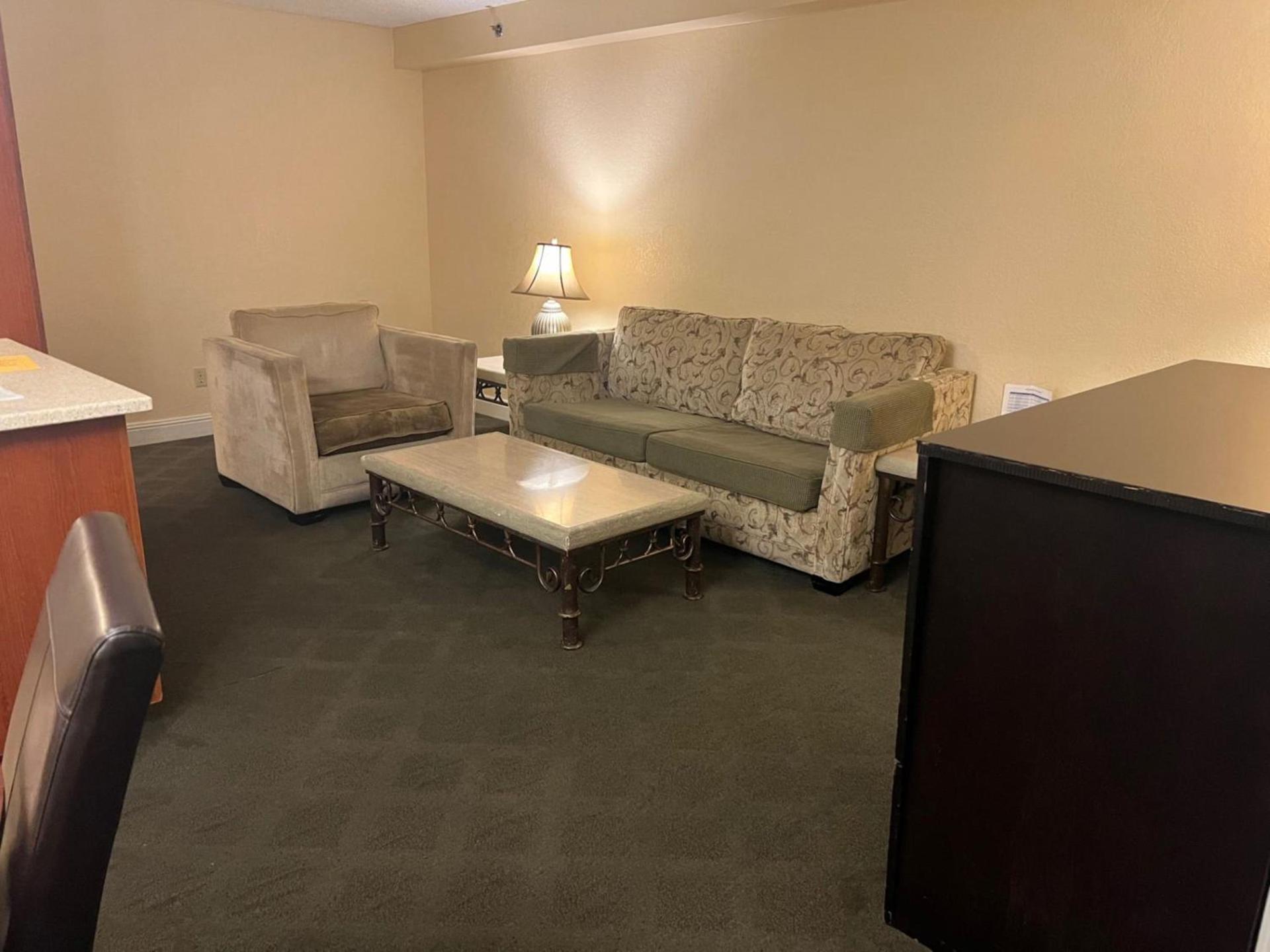 Jockey Resort Suites Center Strip photo 44