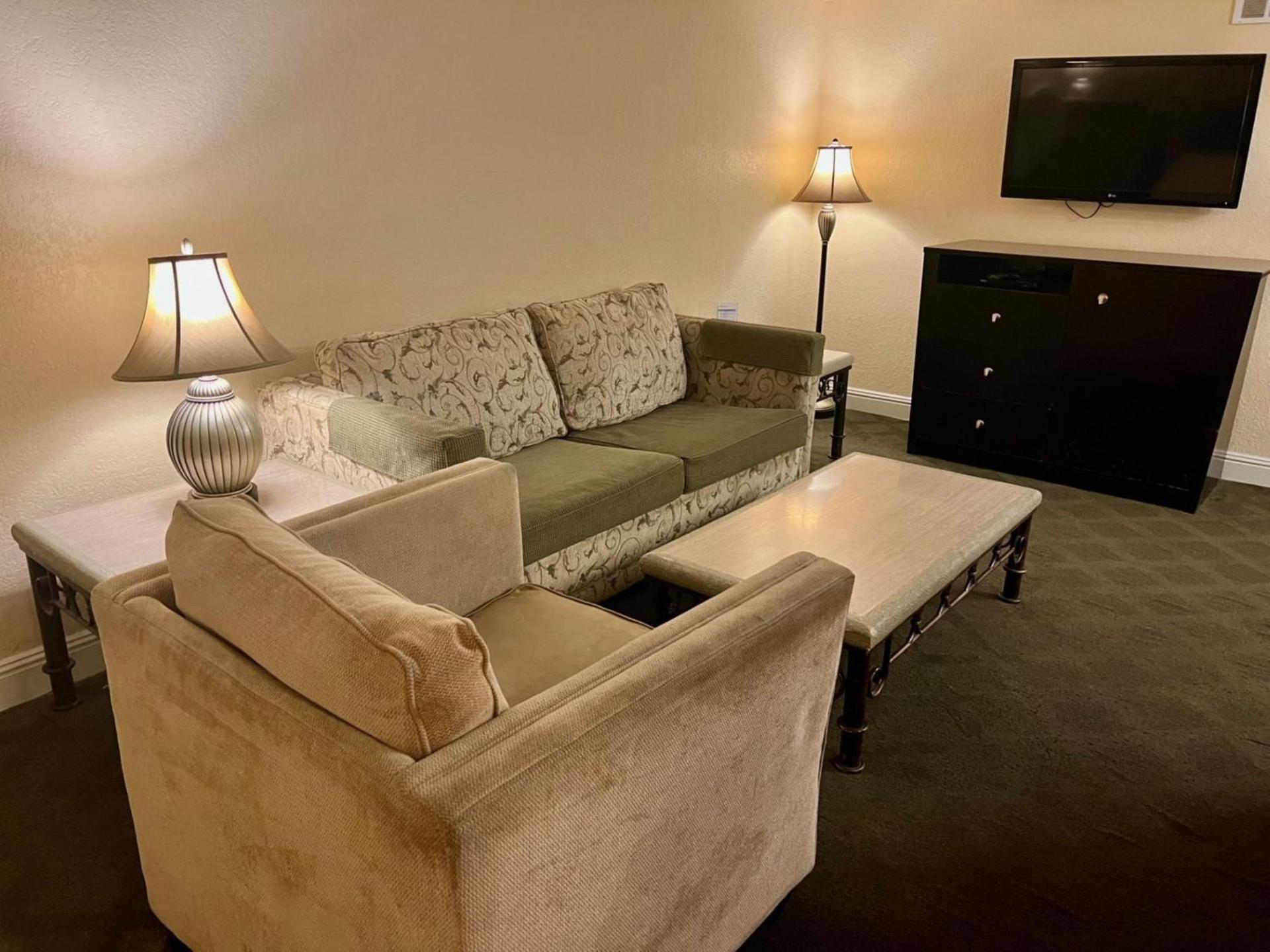 Jockey Resort Suites Center Strip photo 40