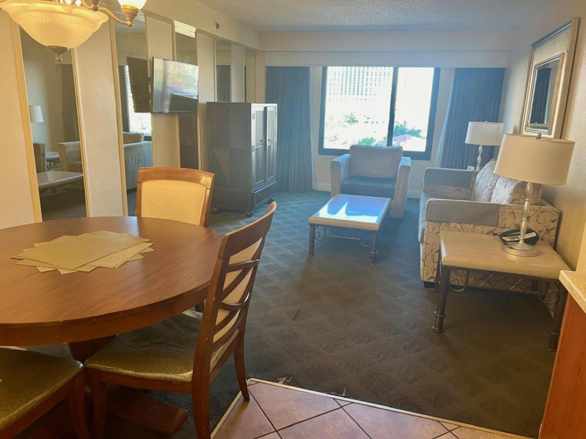 Jockey Resort Suites Center Strip photo 53