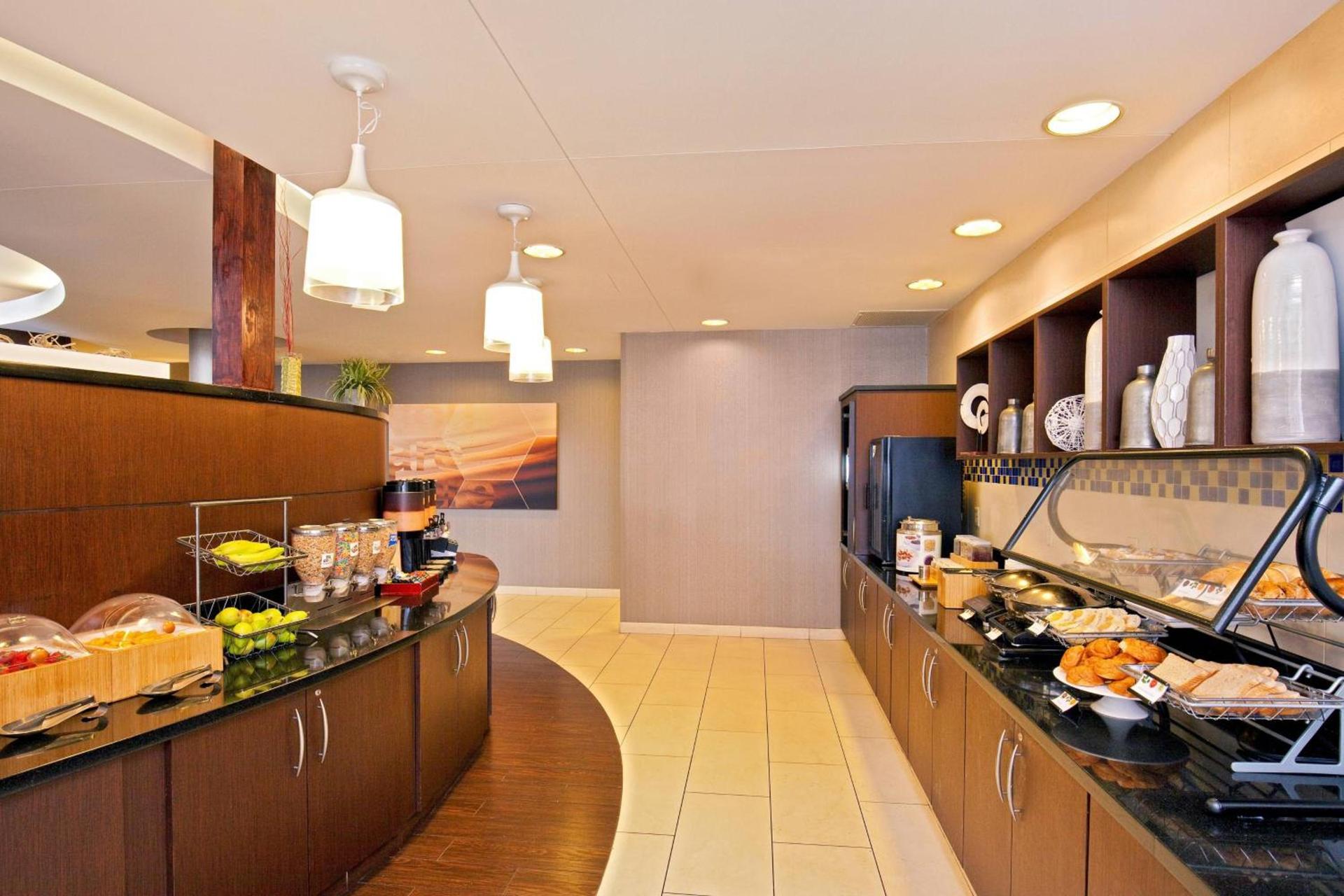 SpringHill Suites Chesapeake Greenbrier photo 15