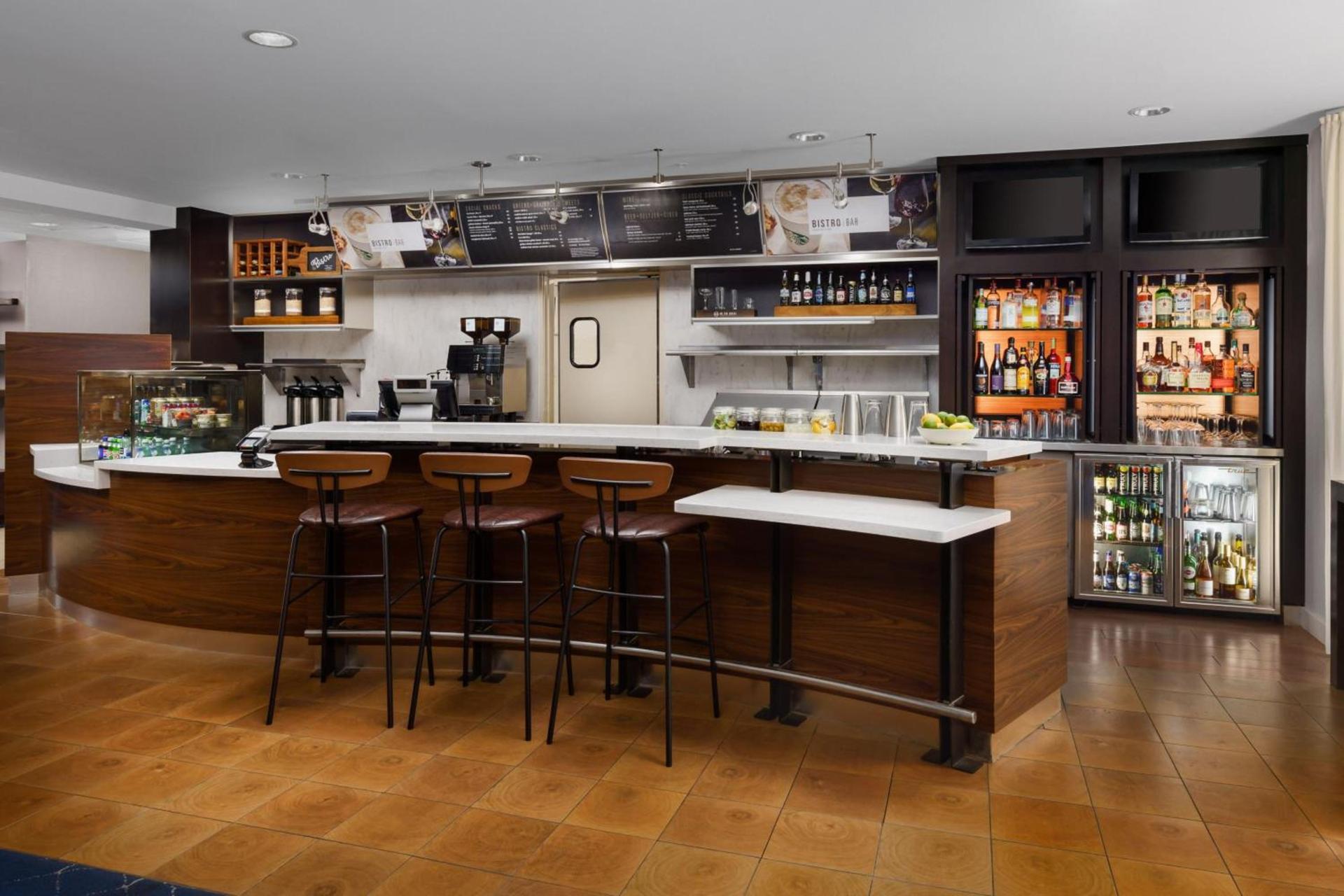 Courtyard By Marriott Salinas Monterey photo 23