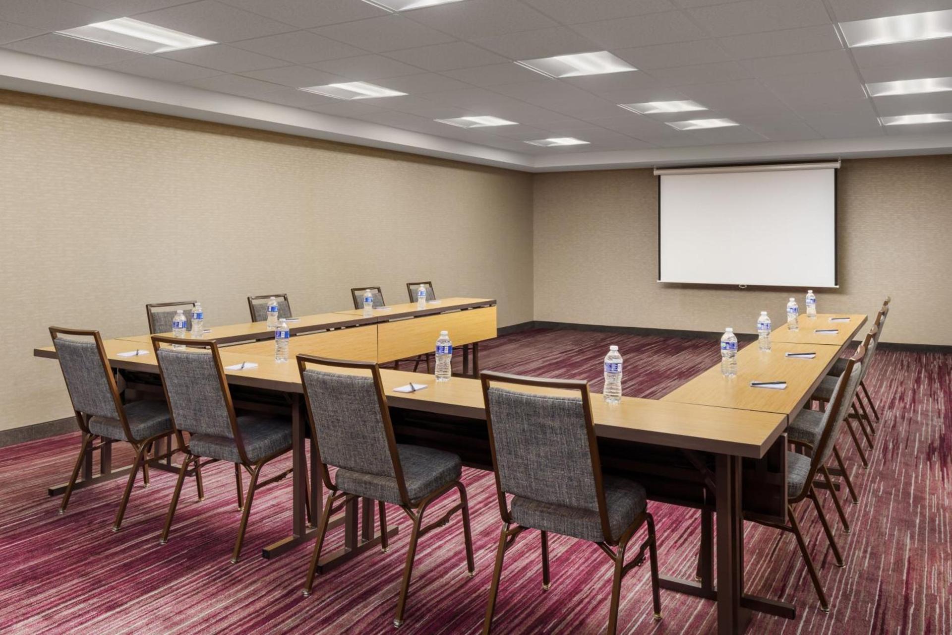 Courtyard By Marriott Salinas Monterey photo 36