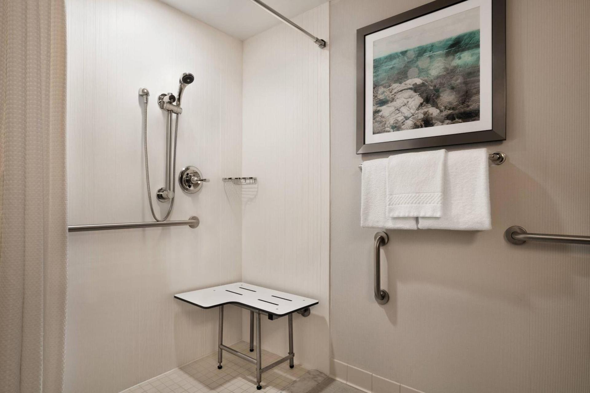 Courtyard by Marriott Middletown Goshen photo 16