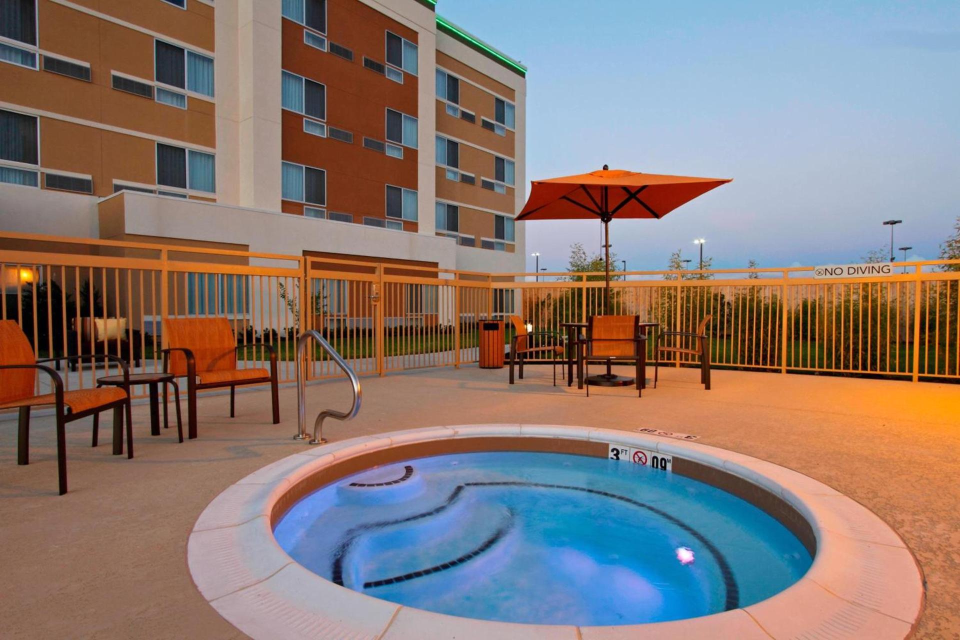 Courtyard by Marriott Victoria photo 27
