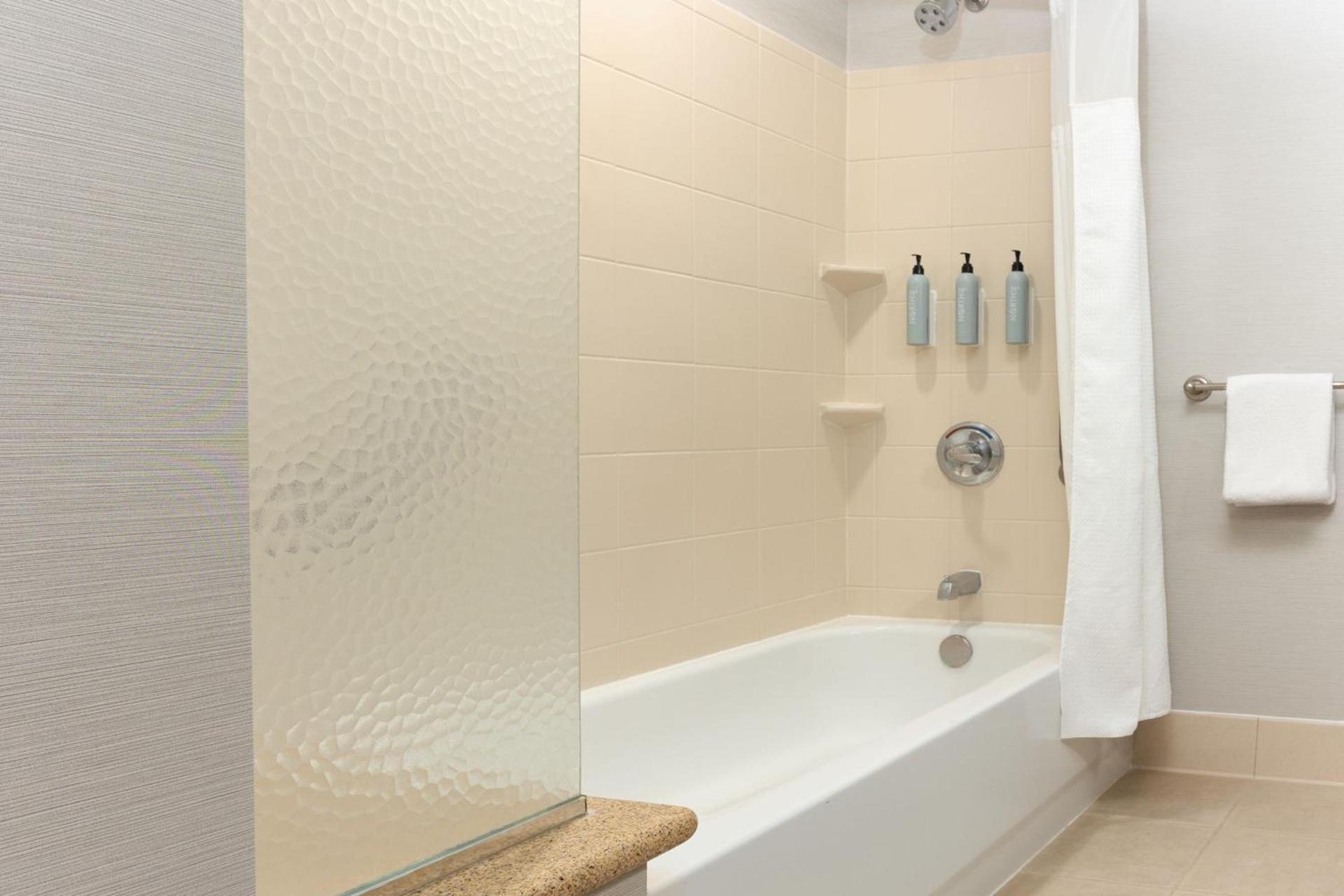 Courtyard by Marriott Ontario Rancho Cucamonga photo 20