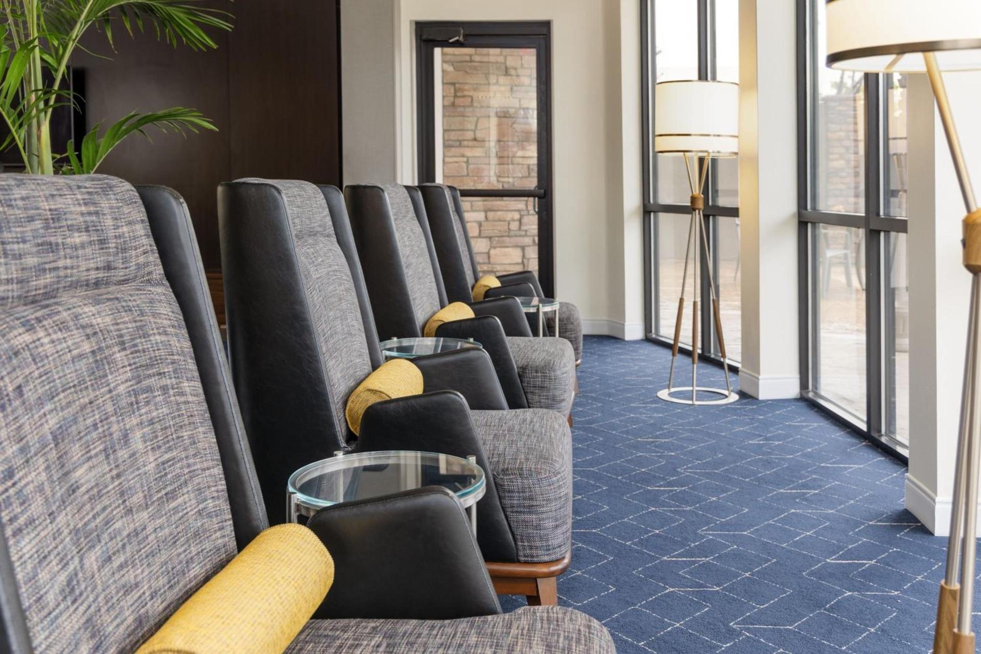 Courtyard by Marriott Ontario Rancho Cucamonga photo 7