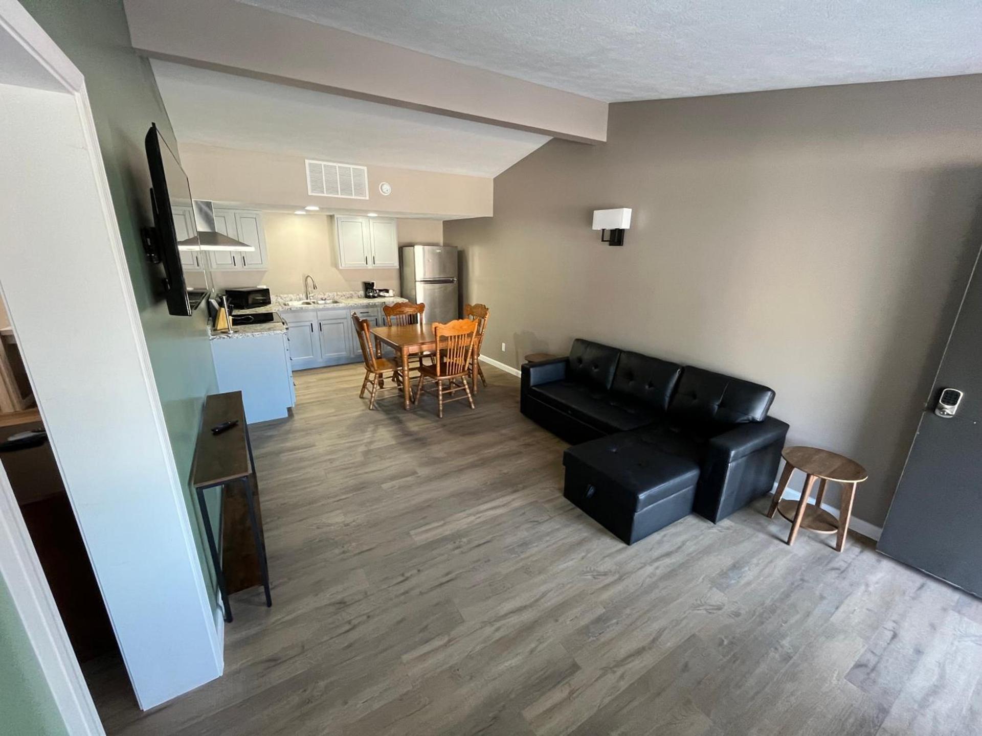 Valley Inn and Suites photo 43