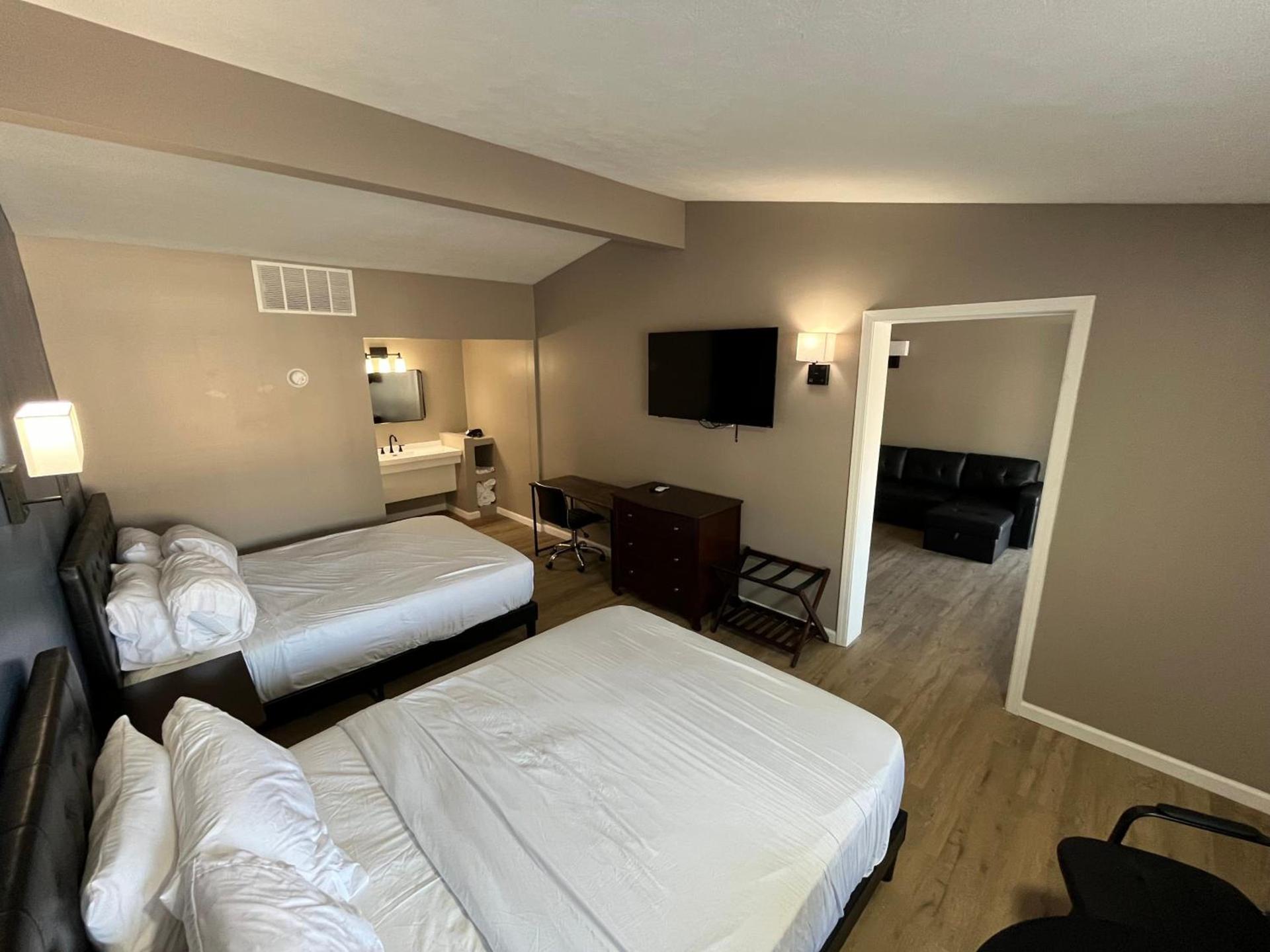 Valley Inn and Suites photo 45