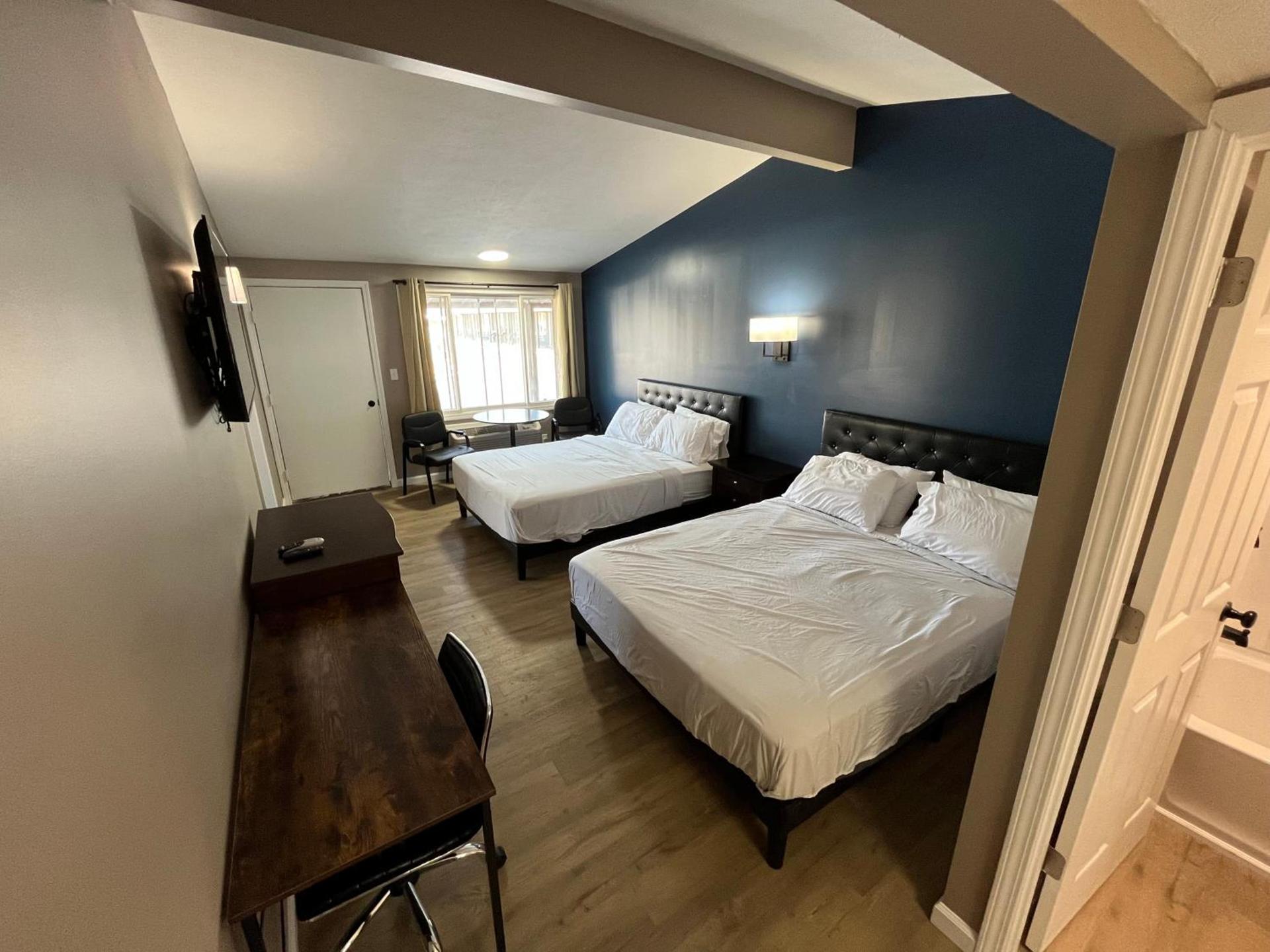 Valley Inn and Suites photo 48