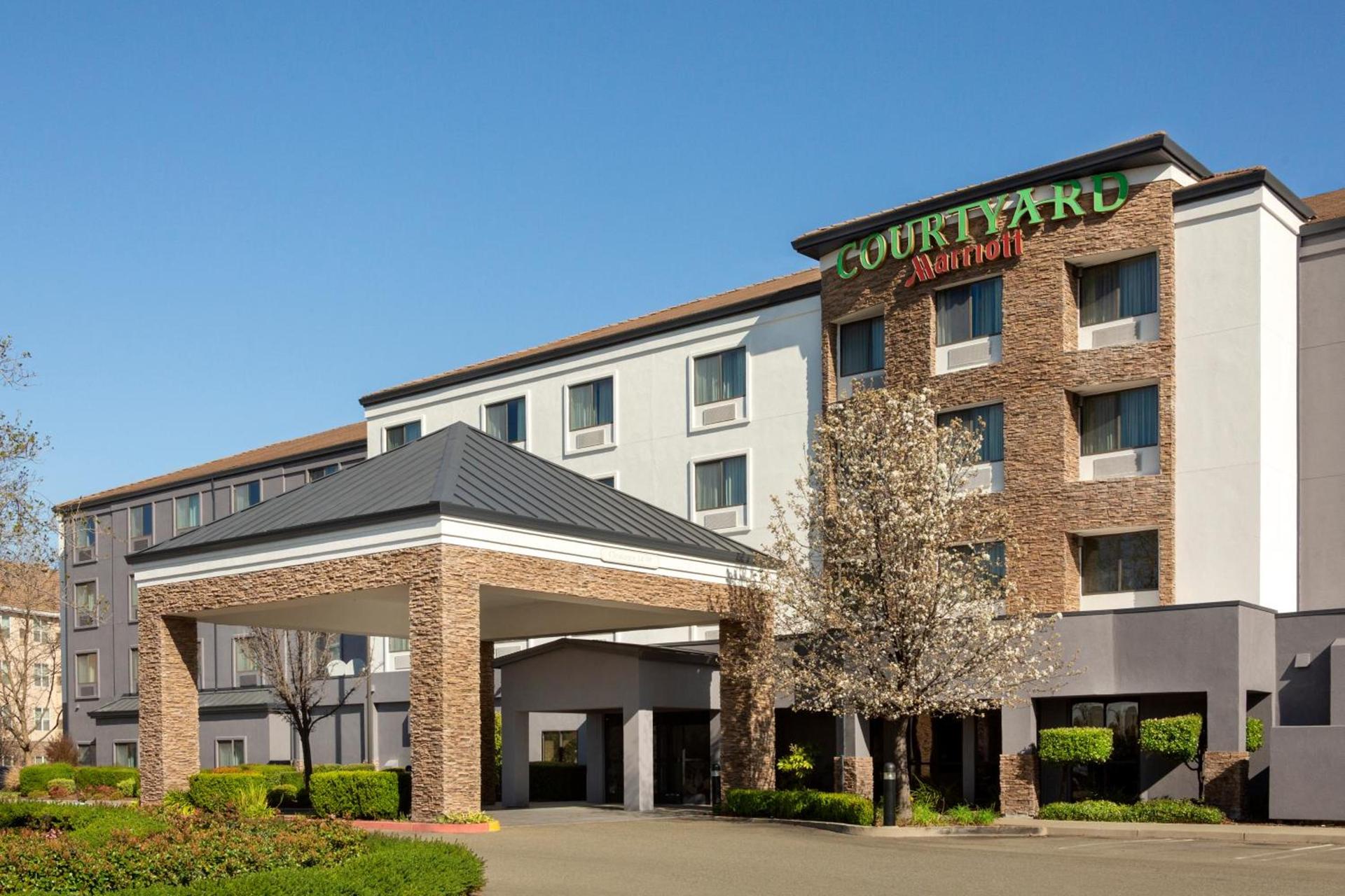 Courtyard by Marriott Roseville Galleria Mall/Creekside Ridge Drive — hotel in Roseville