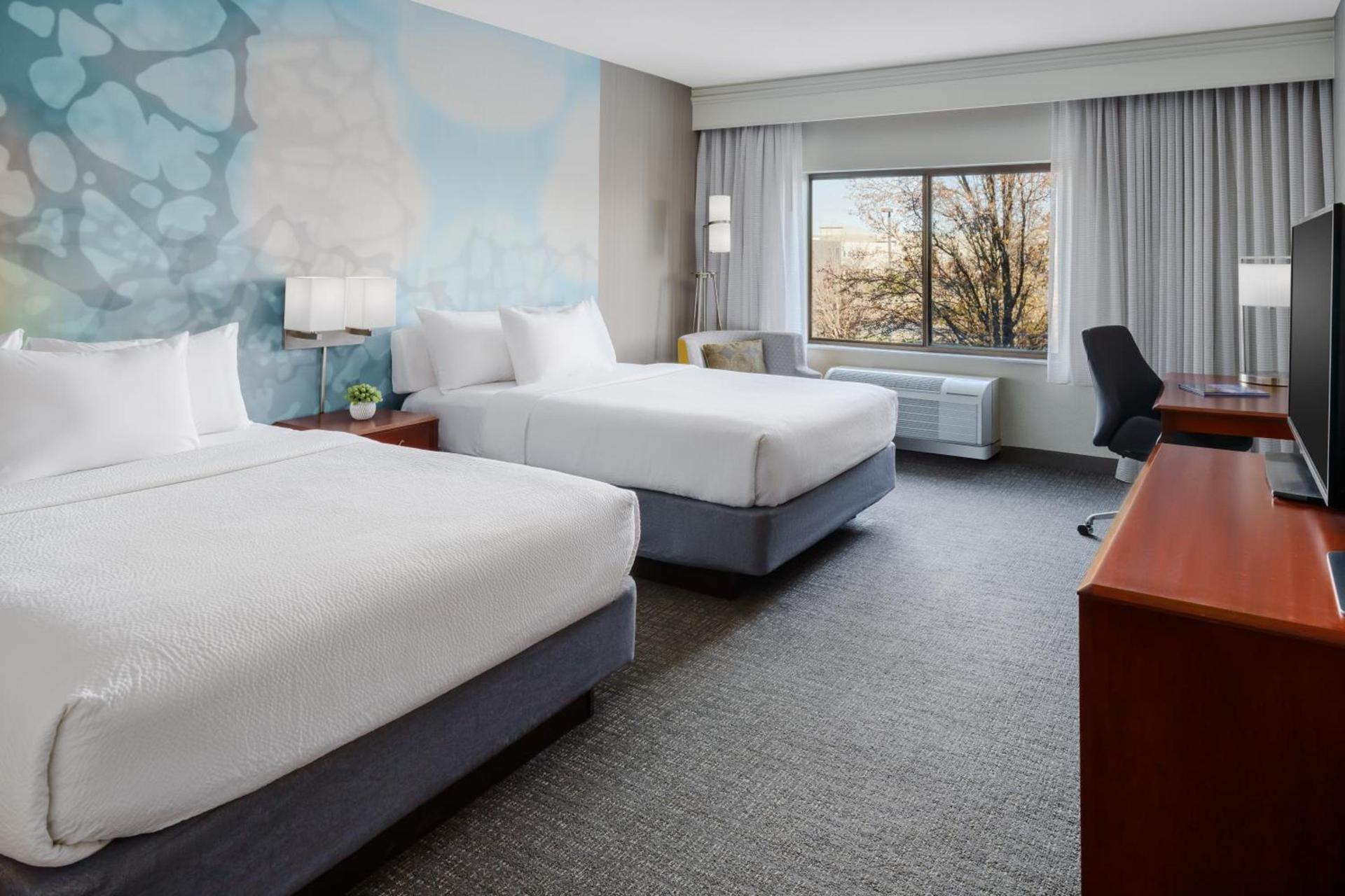 Courtyard by Marriott Roseville Galleria Mall/Creekside Ridge Drive photo 12
