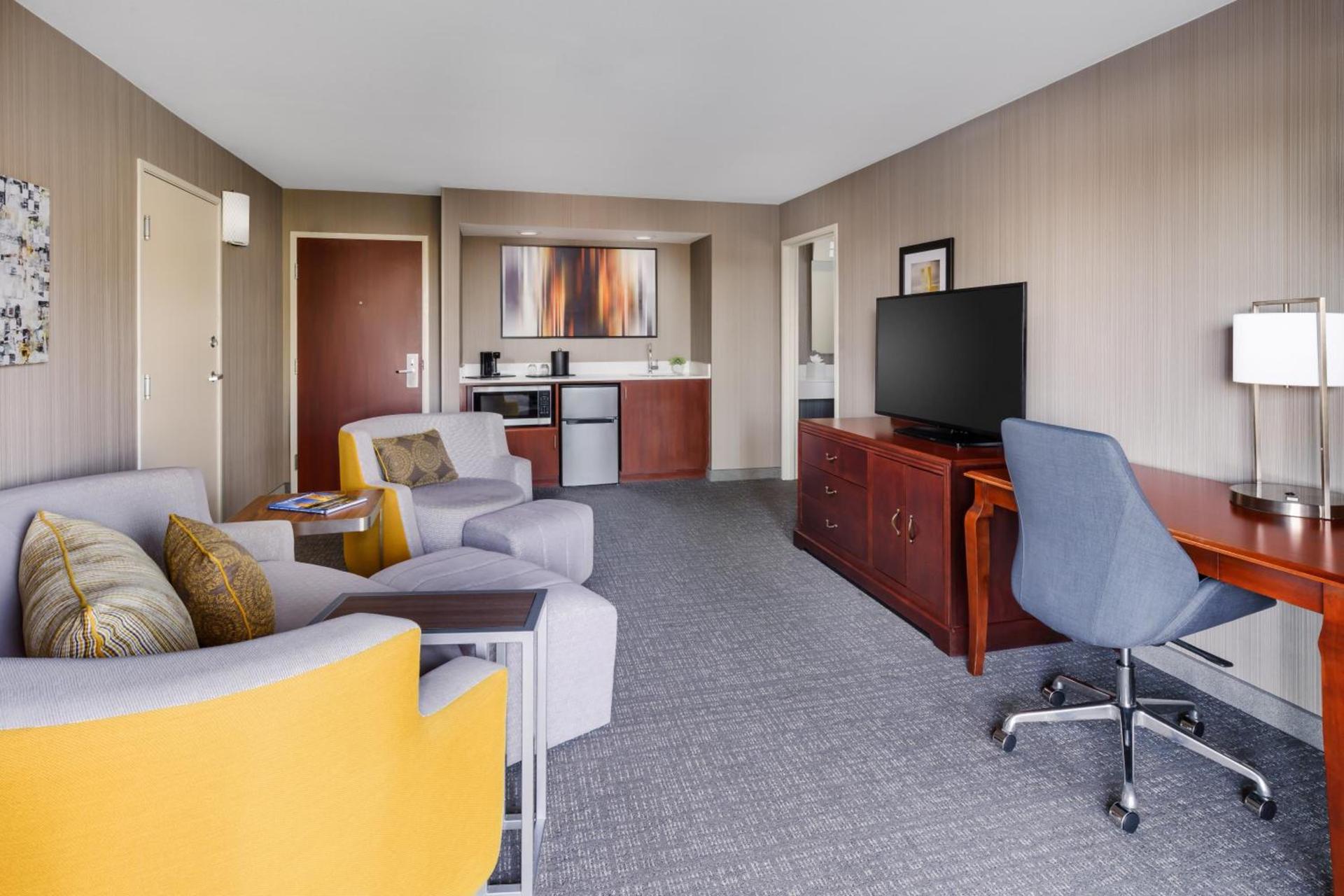 Courtyard by Marriott Roseville Galleria Mall/Creekside Ridge Drive photo 17