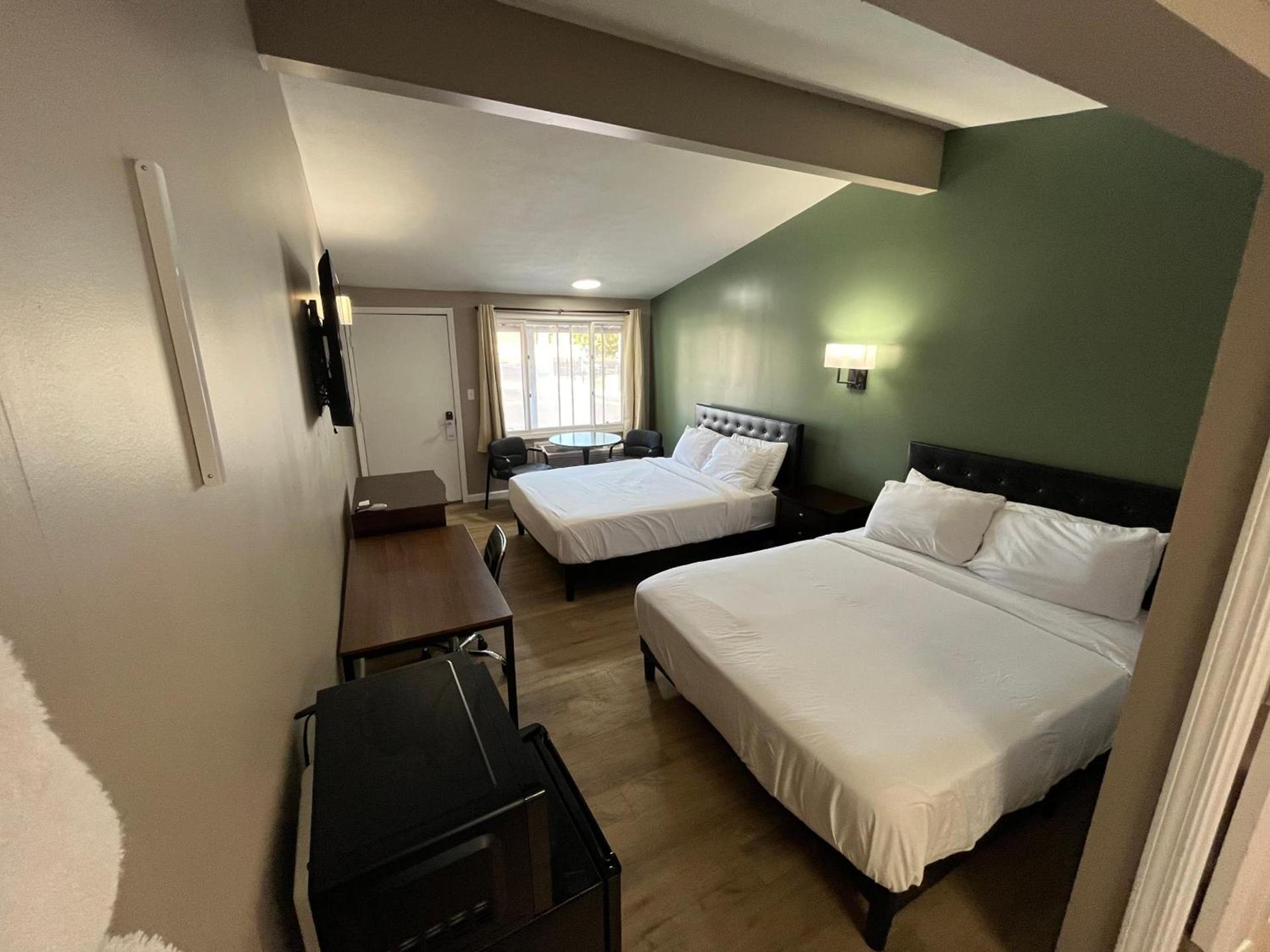 Valley Inn and Suites photo 58