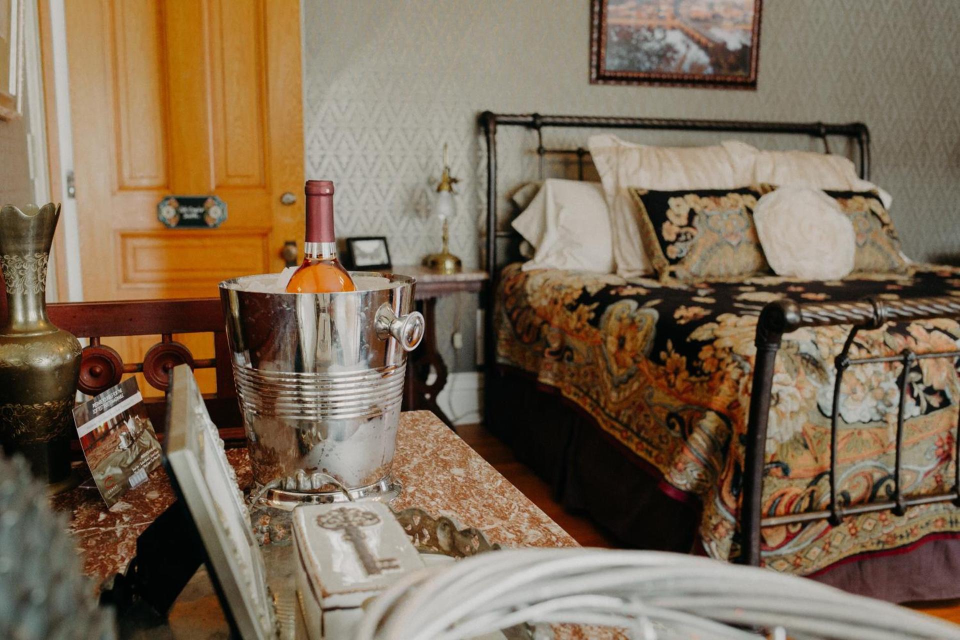 Aurora Staples Inn photo 68