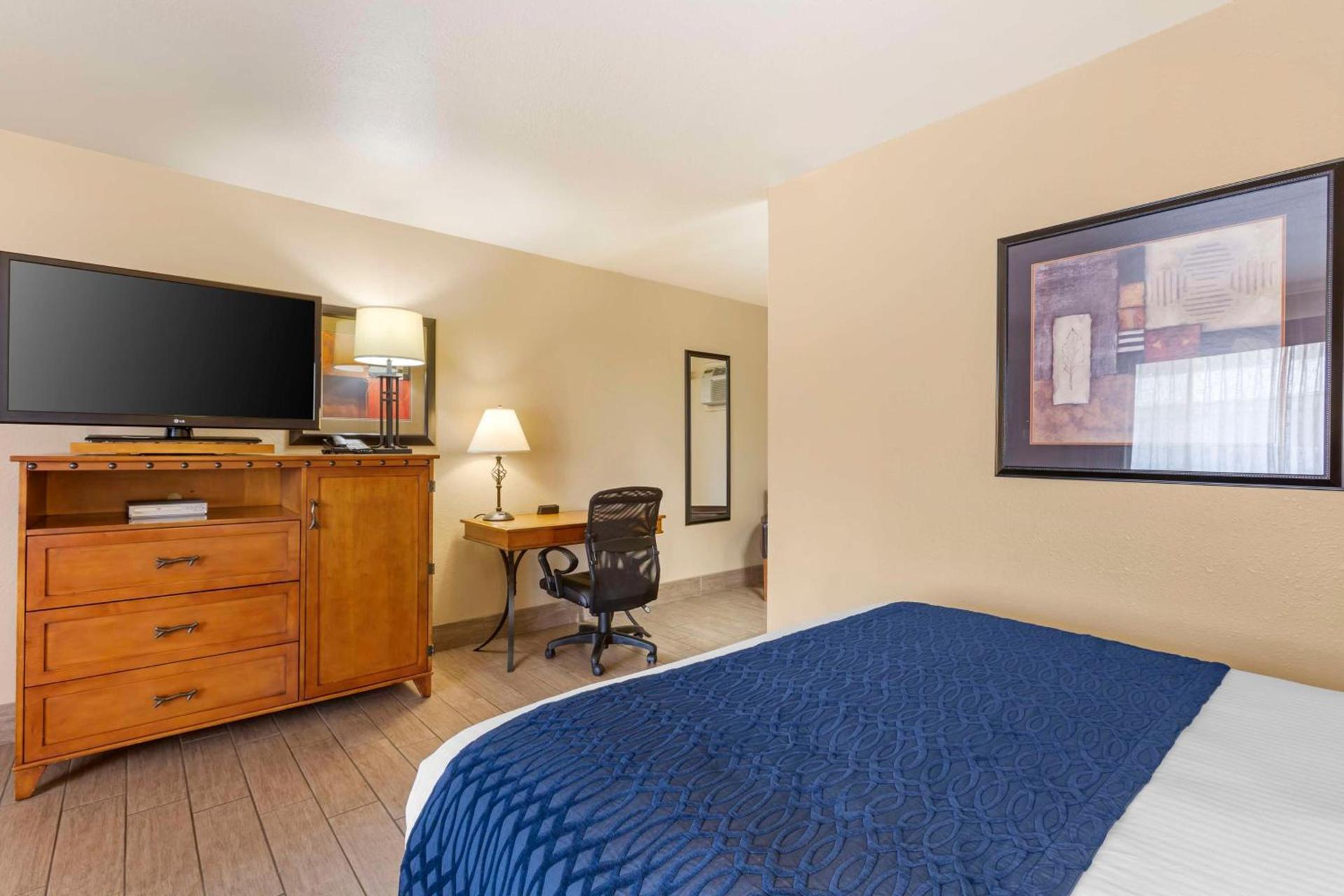 Best Western Sunset Inn photo 24