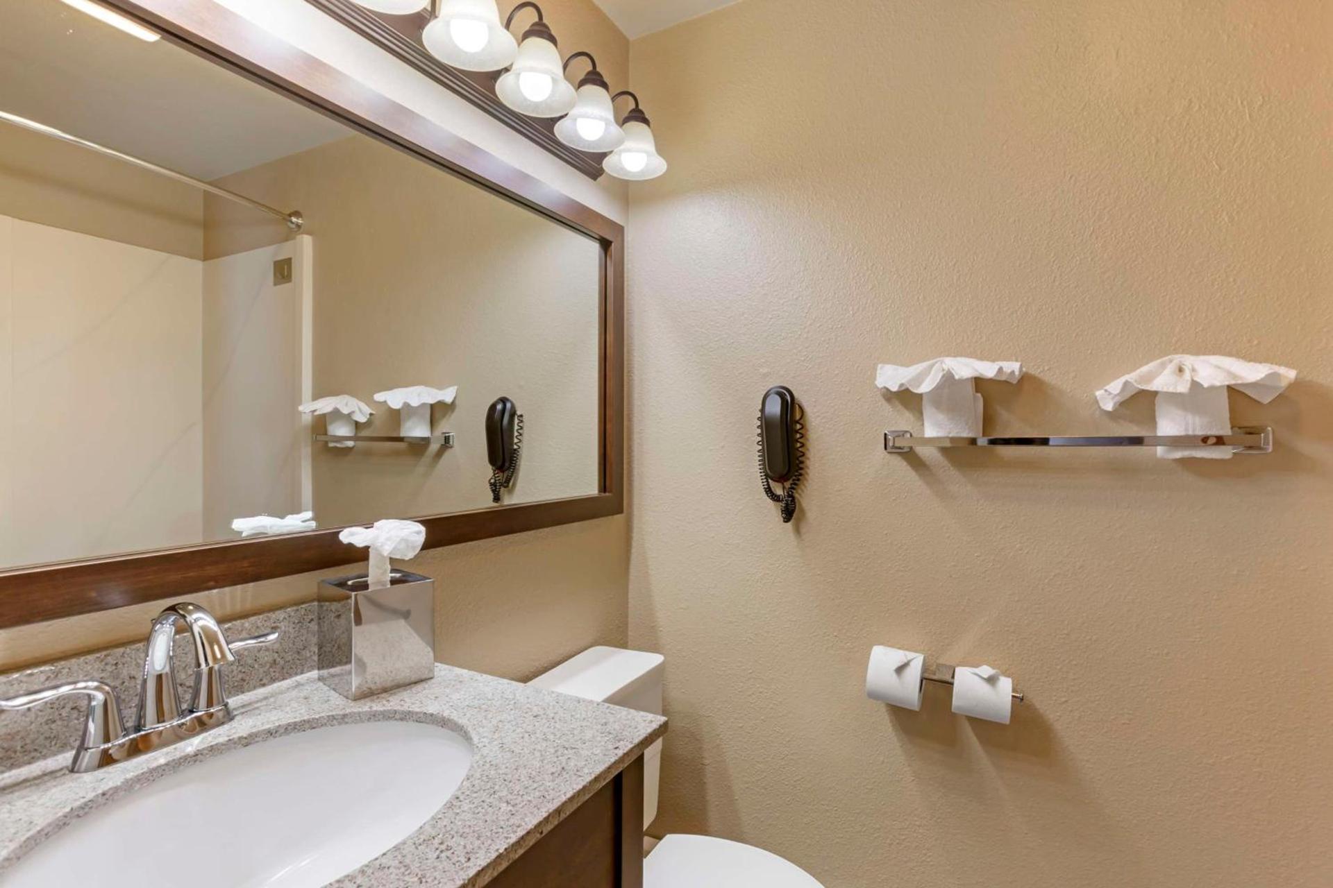 Best Western Sunset Inn photo 57