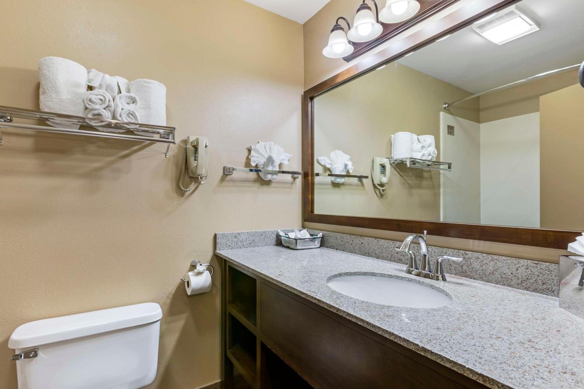 Best Western Sunset Inn photo 68