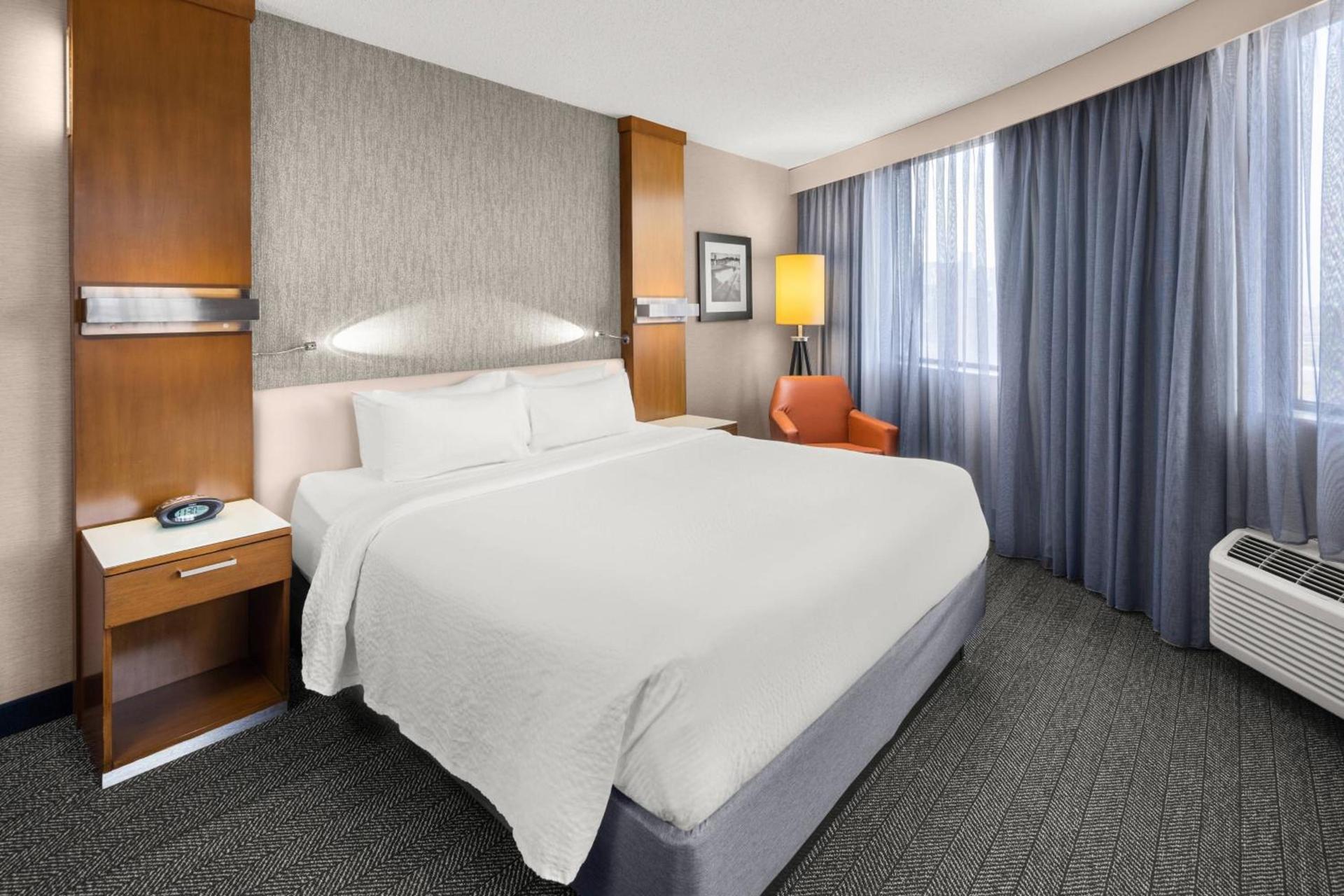 Courtyard by Marriott Minneapolis Downtown photo 15