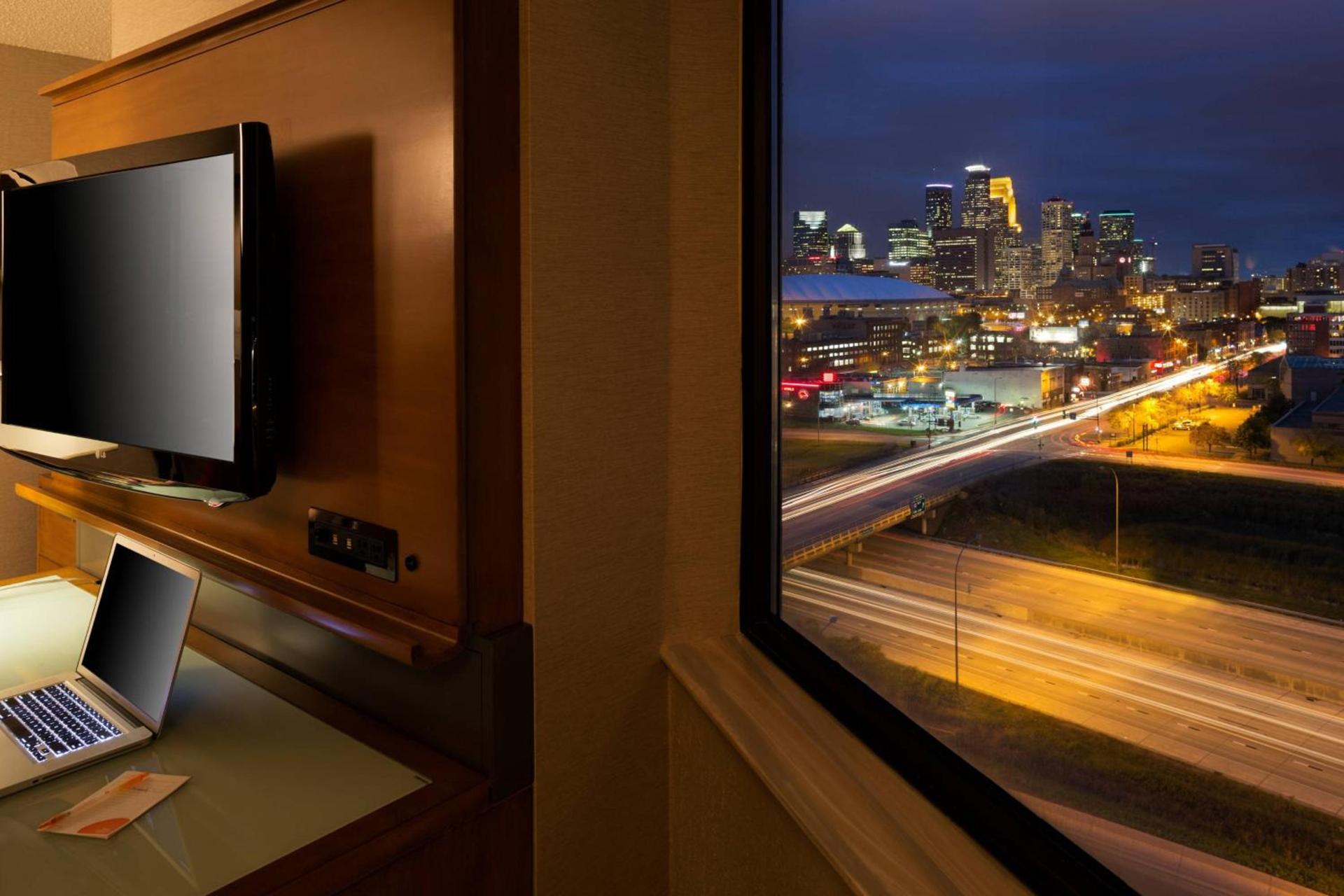 Courtyard by Marriott Minneapolis Downtown photo 16