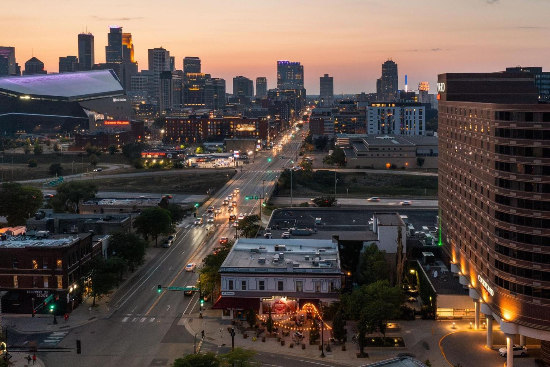 Courtyard by Marriott Minneapolis Downtown photo 4