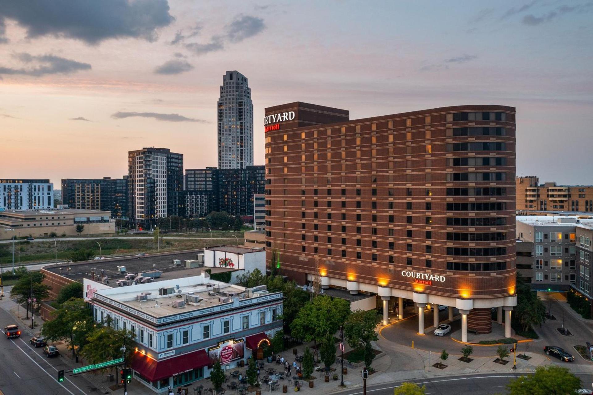 Courtyard by Marriott Minneapolis Downtown photo 5
