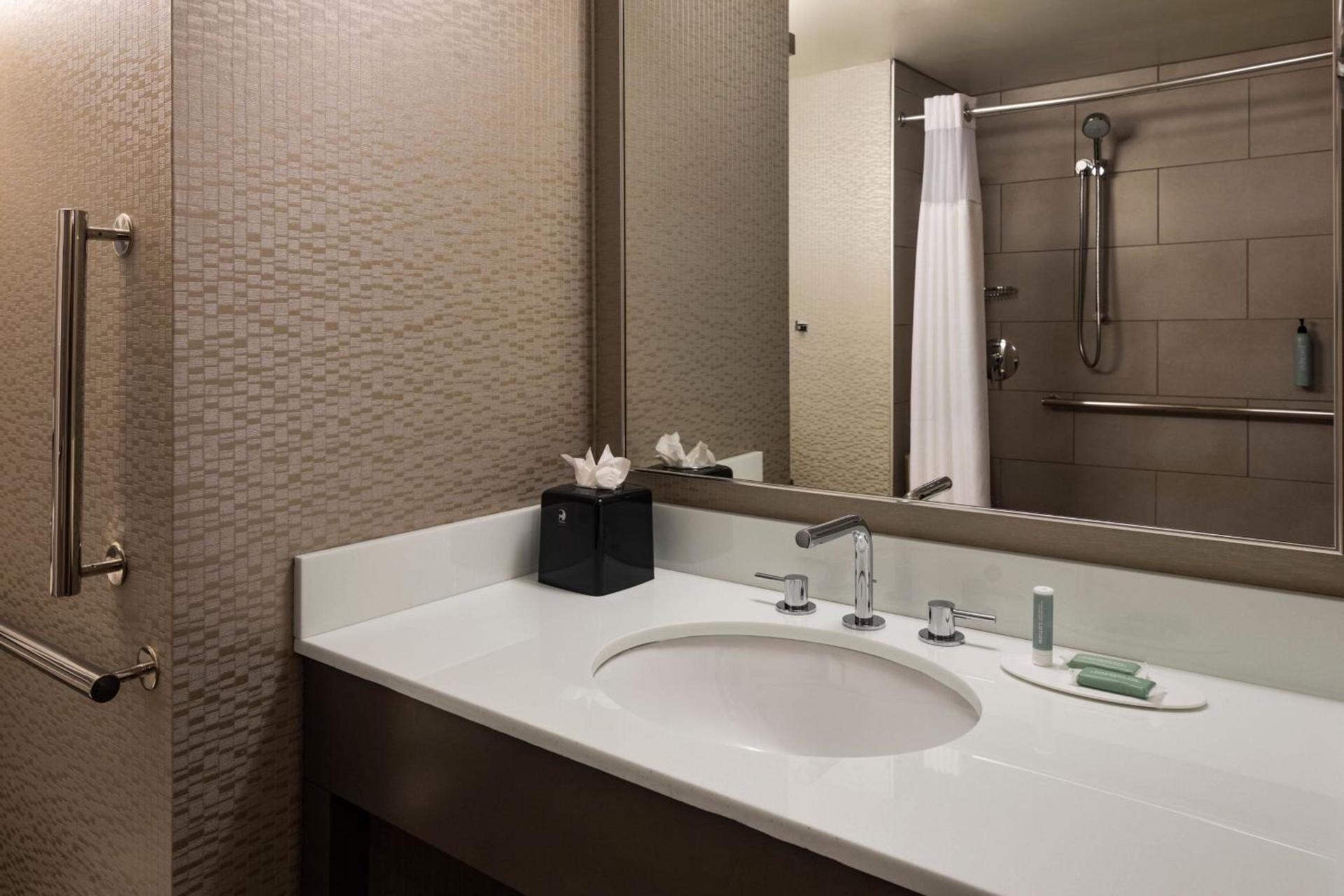 Courtyard by Marriott Minneapolis Downtown photo 32