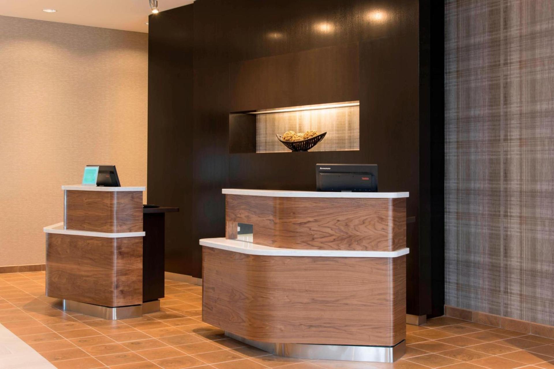 Courtyard by Marriott Holland Downtown photo 2