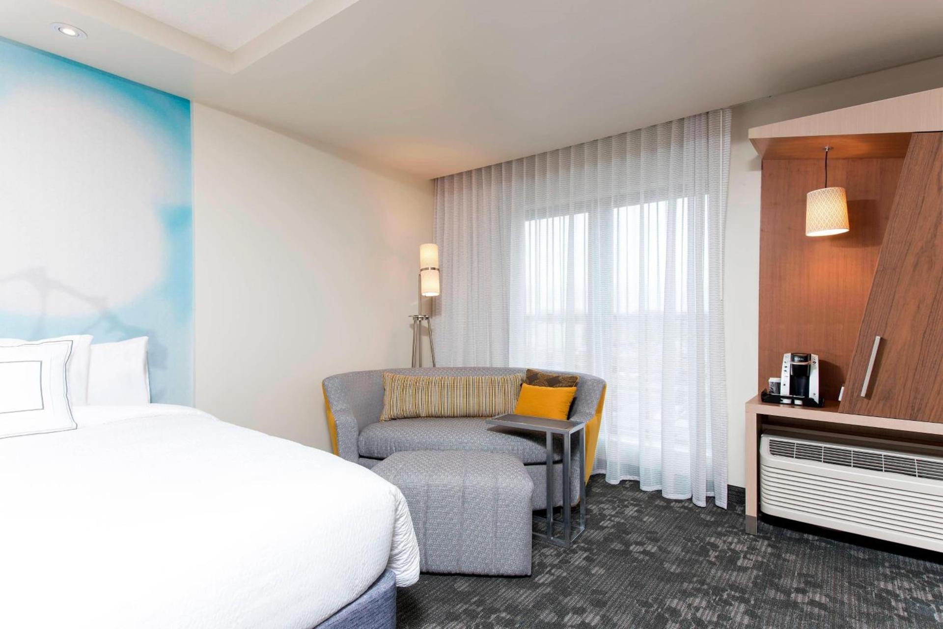 Courtyard by Marriott Holland Downtown photo 7