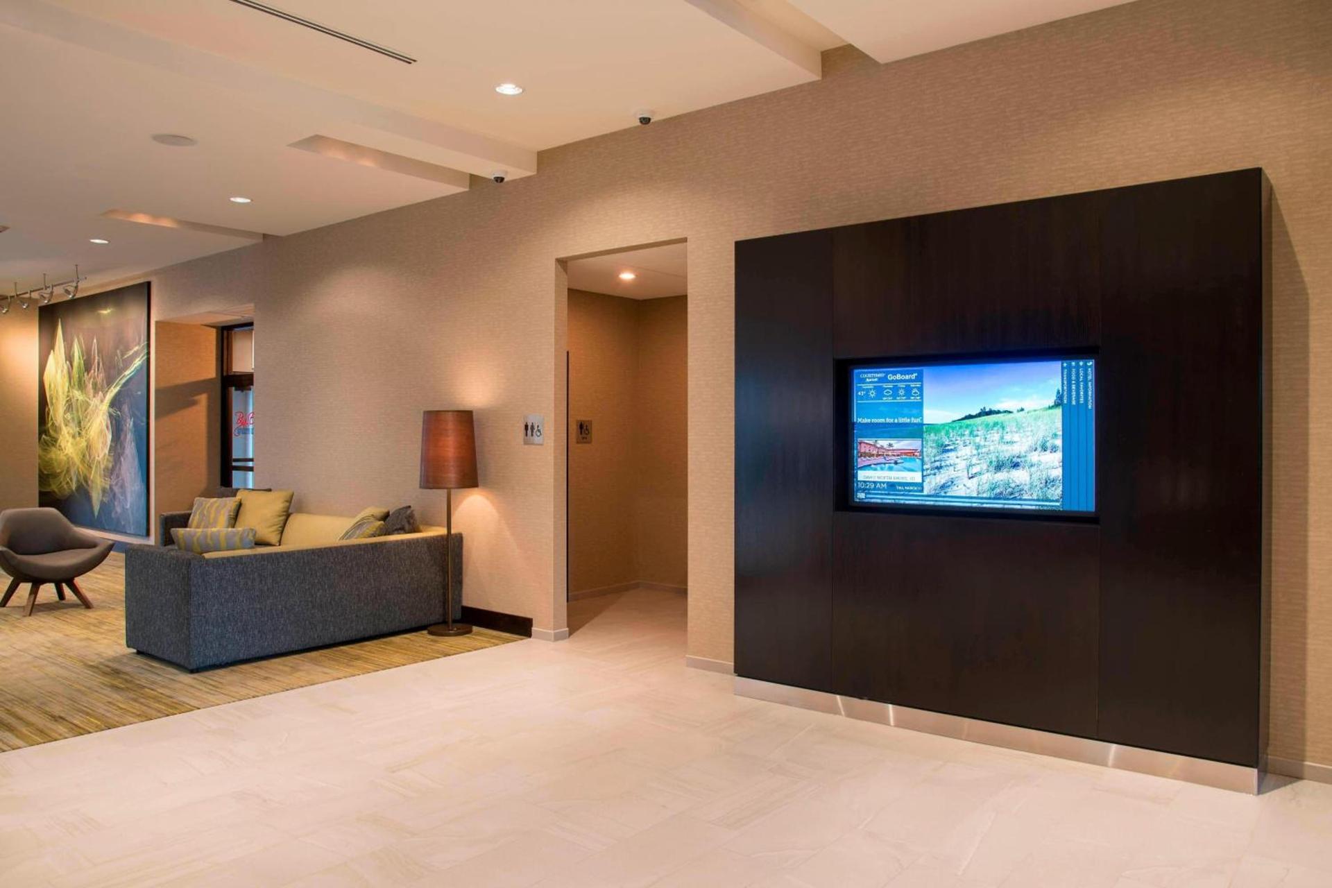 Courtyard by Marriott Holland Downtown photo 13