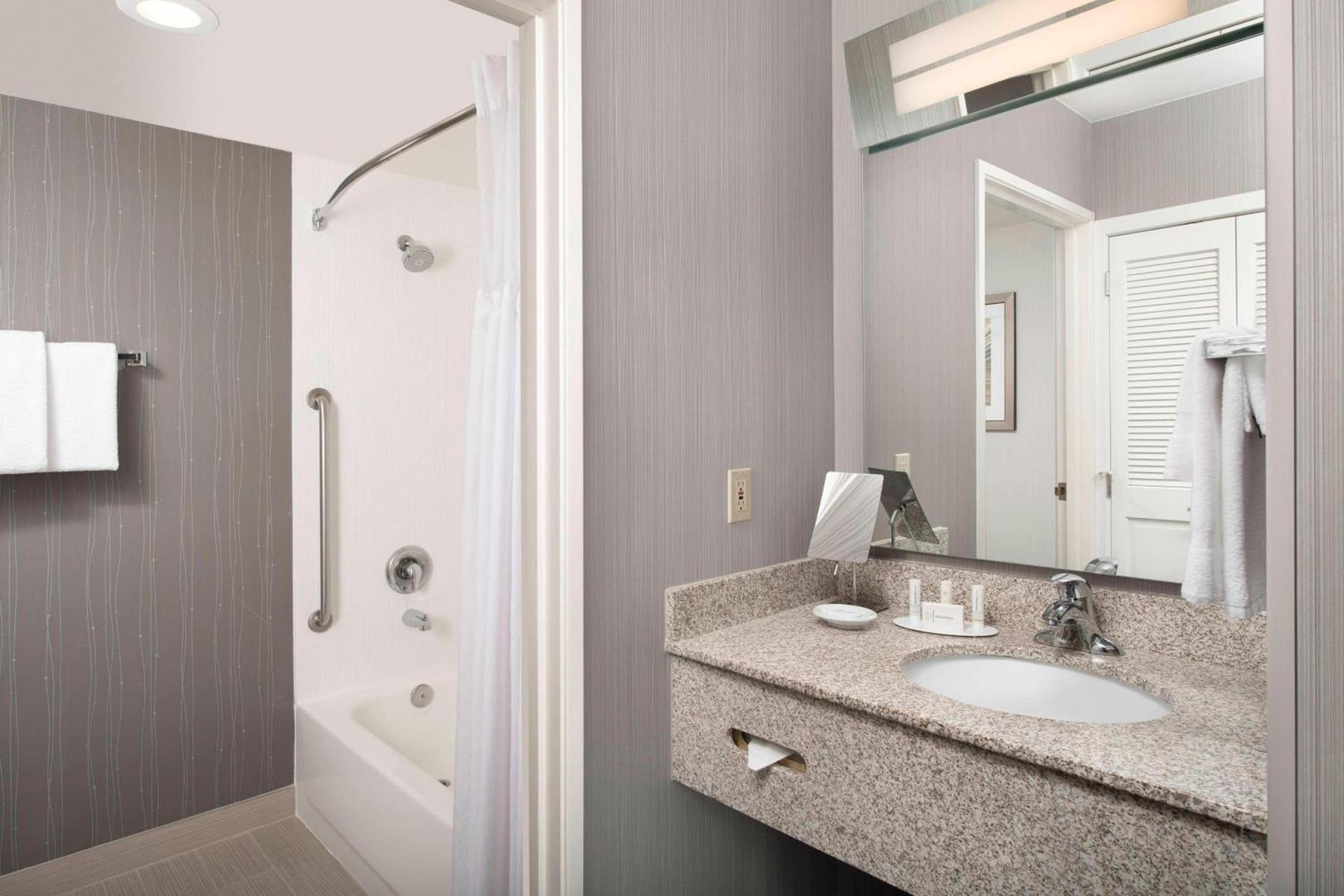 Courtyard by Marriott Portland Hillsboro photo 29
