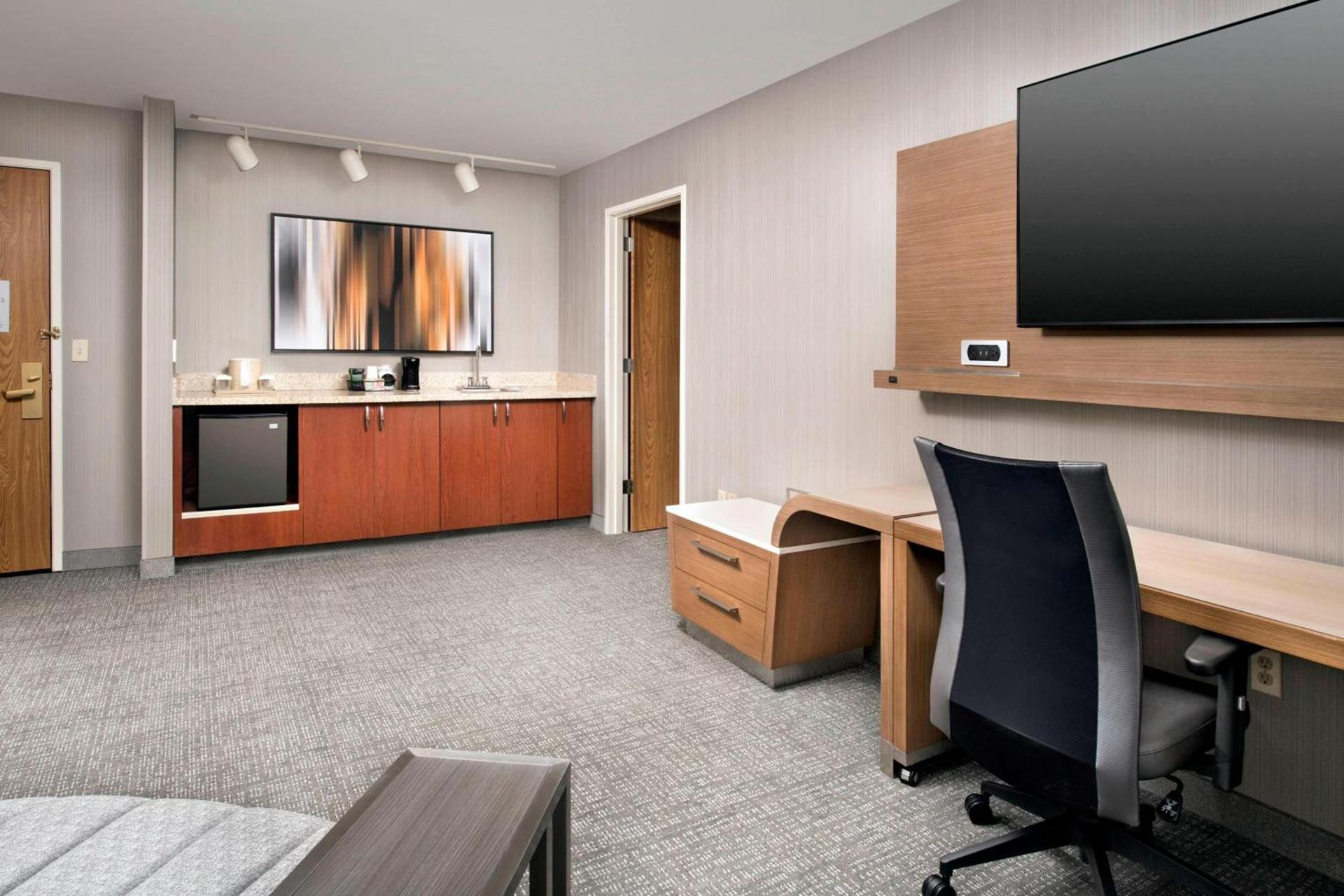 Courtyard by Marriott Portland Hillsboro photo 33