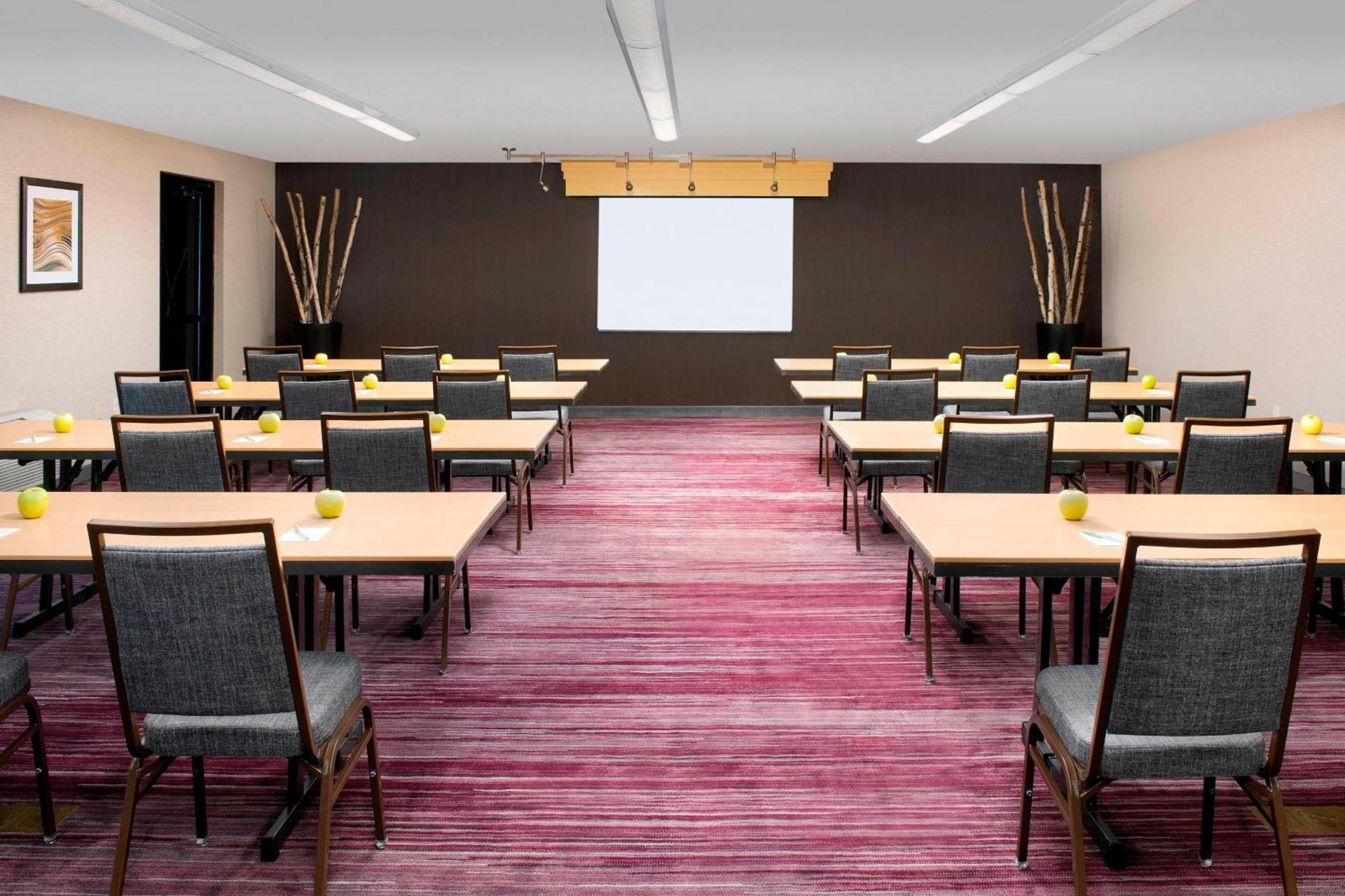 Courtyard by Marriott Portland Hillsboro photo 48