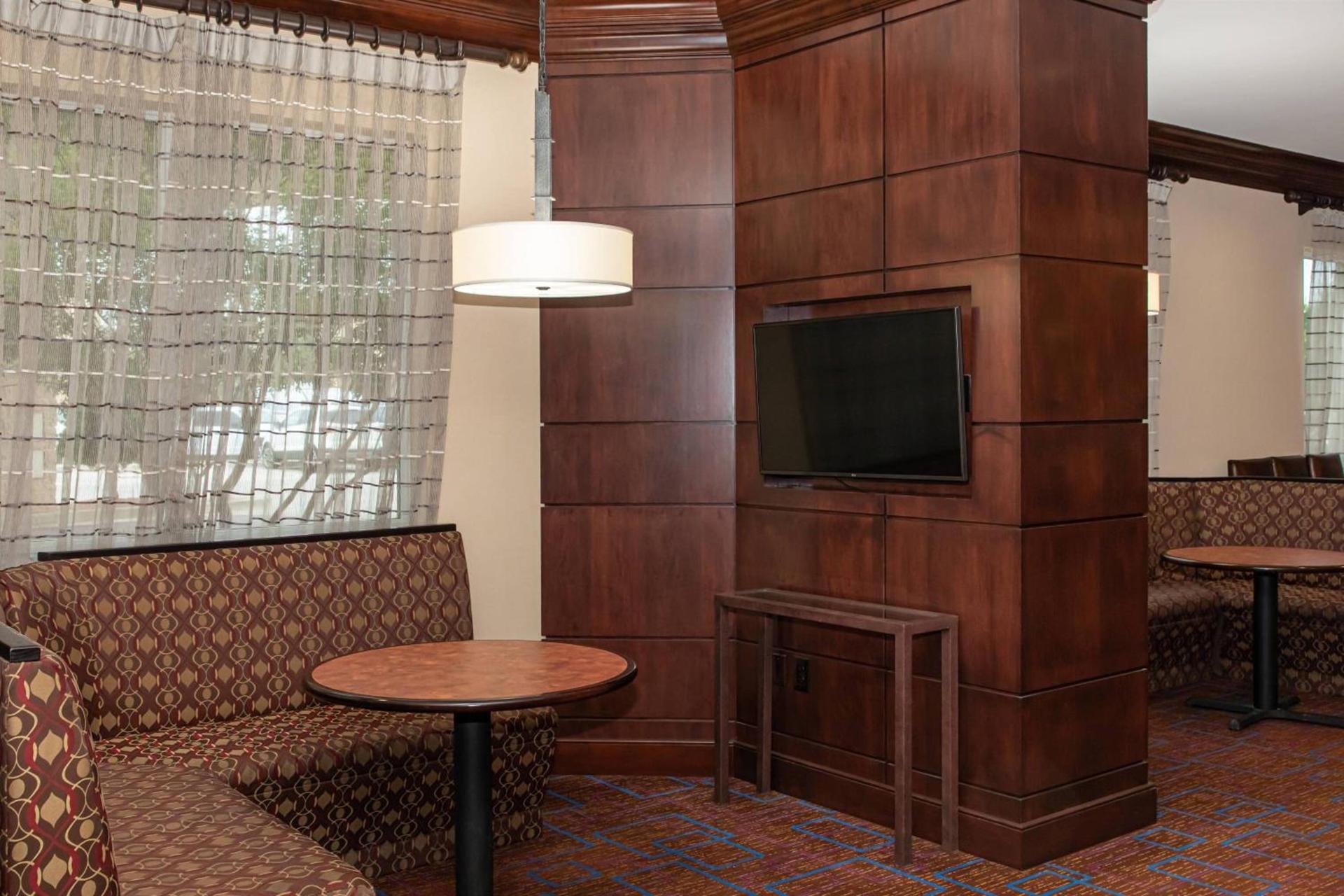 Courtyard by Marriott Odessa photo 12