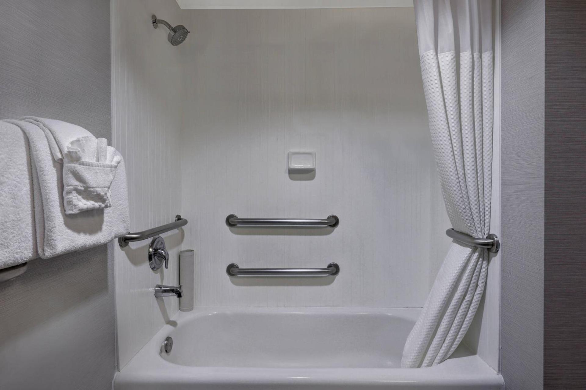 Courtyard by Marriott Portland Southeast/Clackamas photo 22