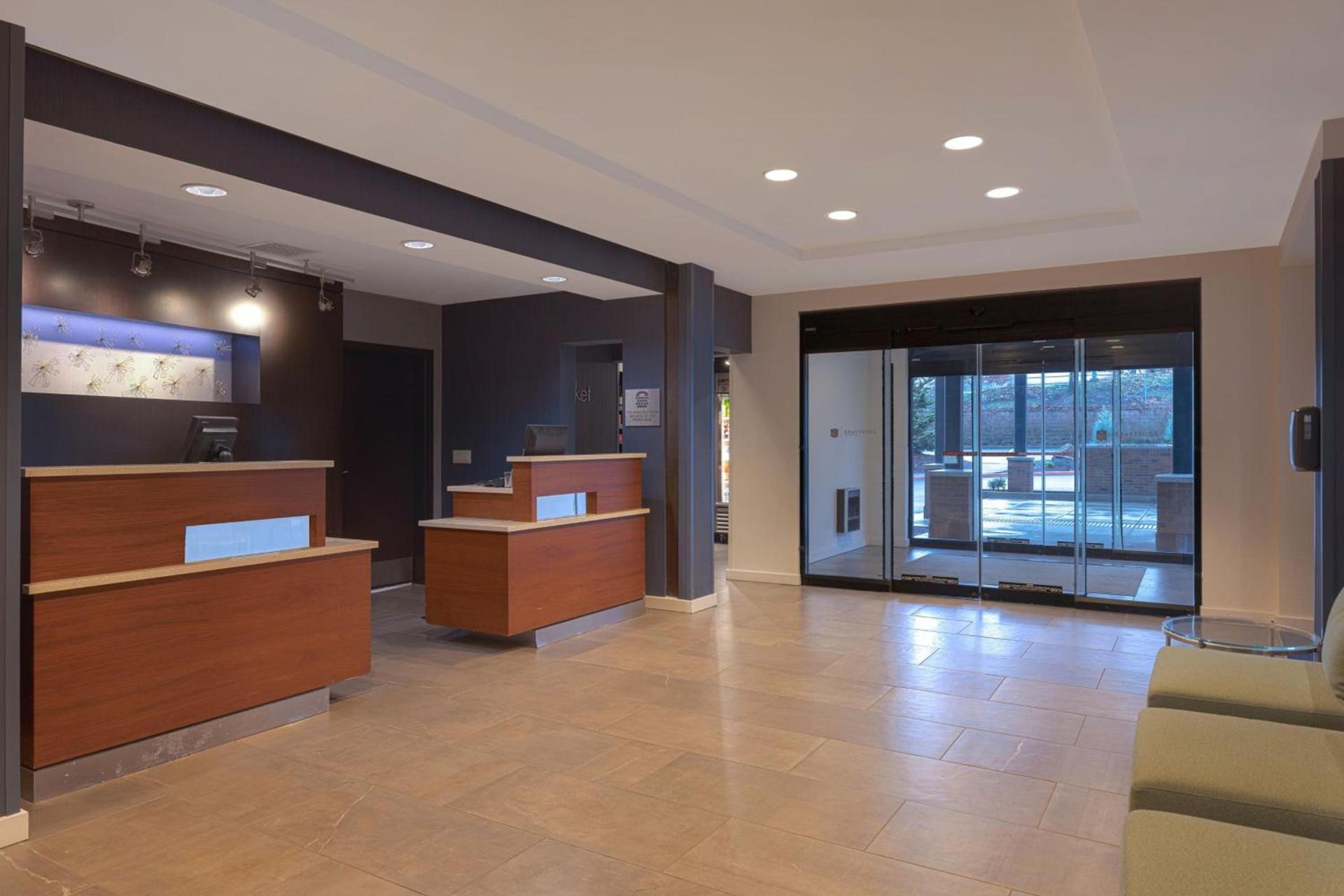 Courtyard by Marriott Portland Southeast/Clackamas photo 3