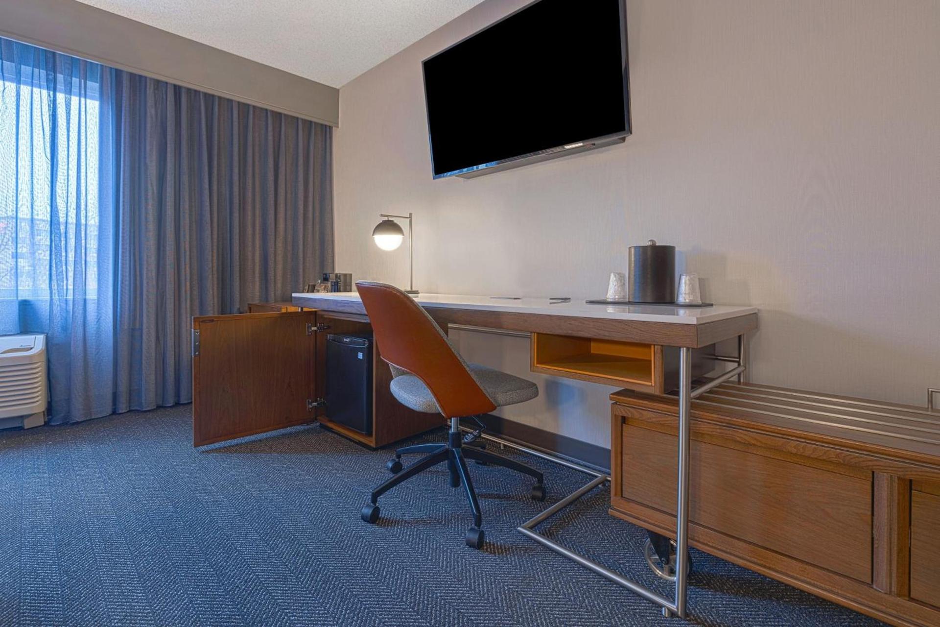 Courtyard by Marriott Portland Southeast/Clackamas photo 12