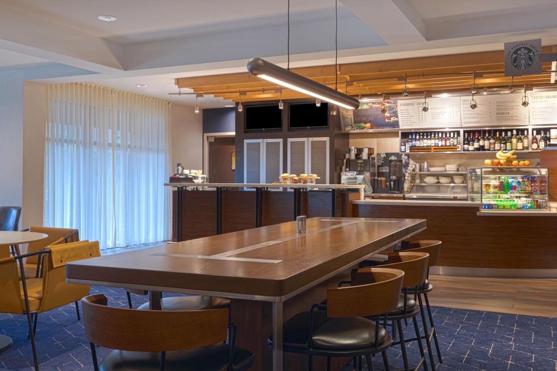 Courtyard by Marriott Portland Southeast/Clackamas photo 28