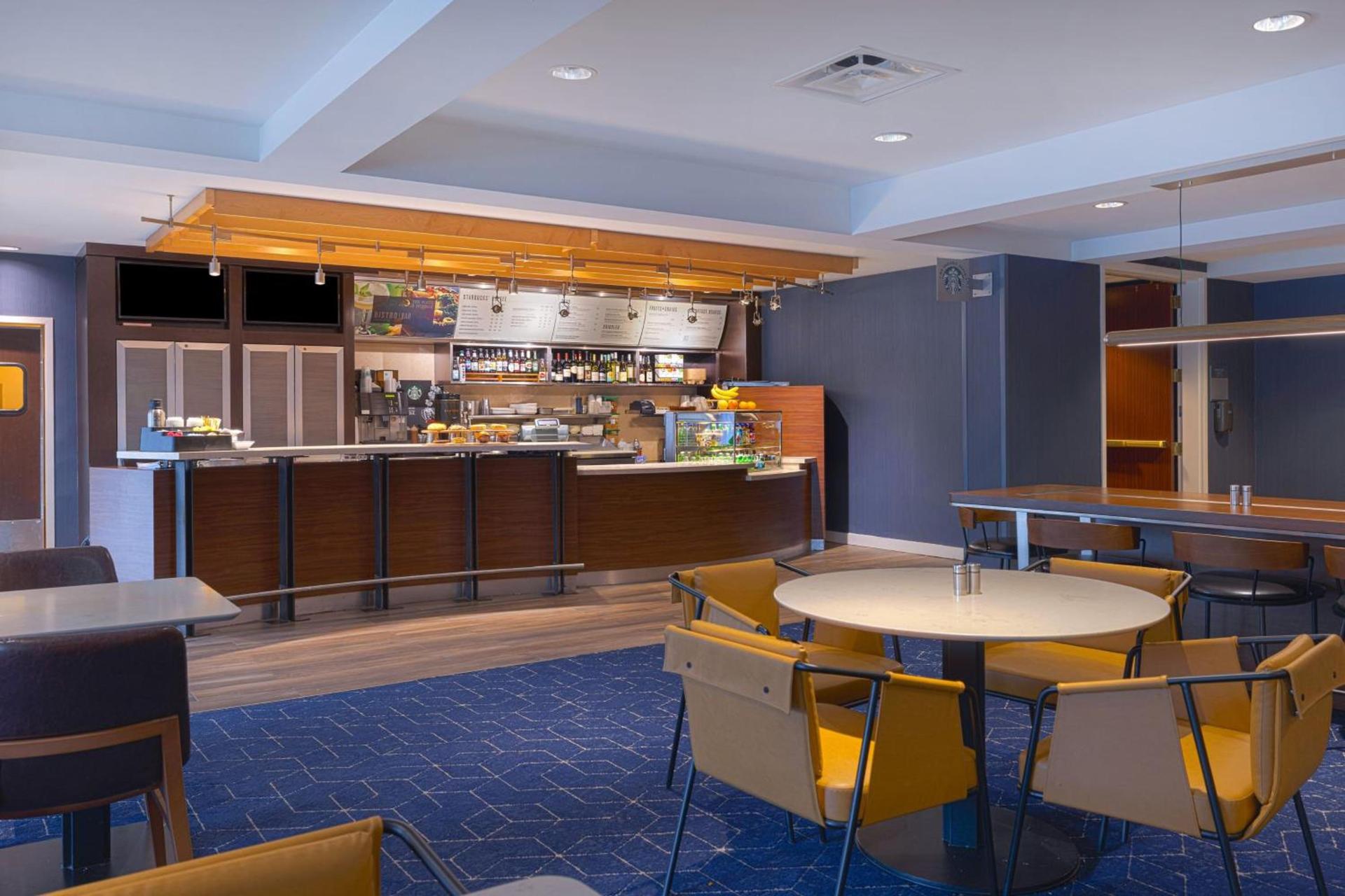 Courtyard by Marriott Portland Southeast/Clackamas photo 37