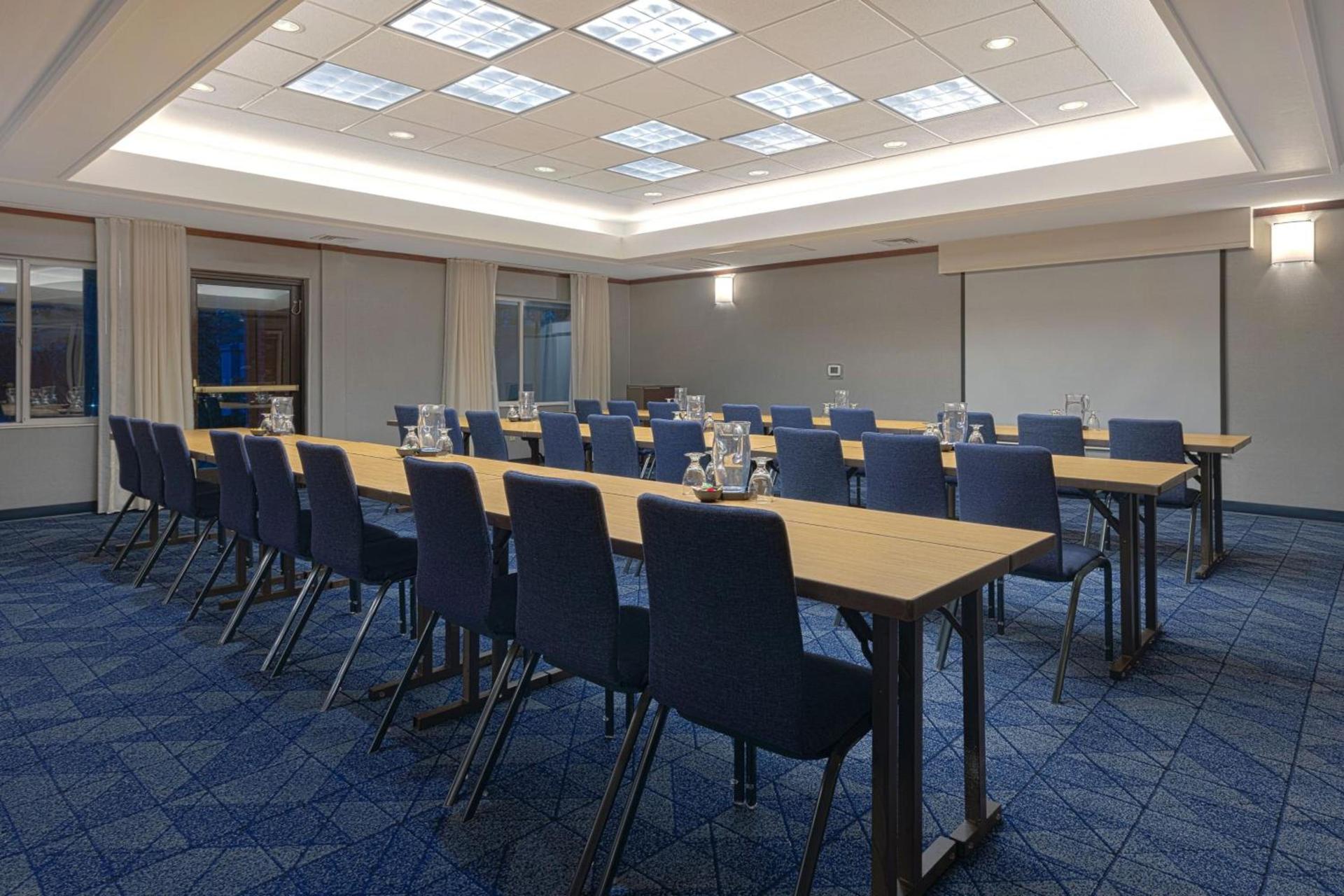 Courtyard by Marriott Portland Southeast/Clackamas photo 51