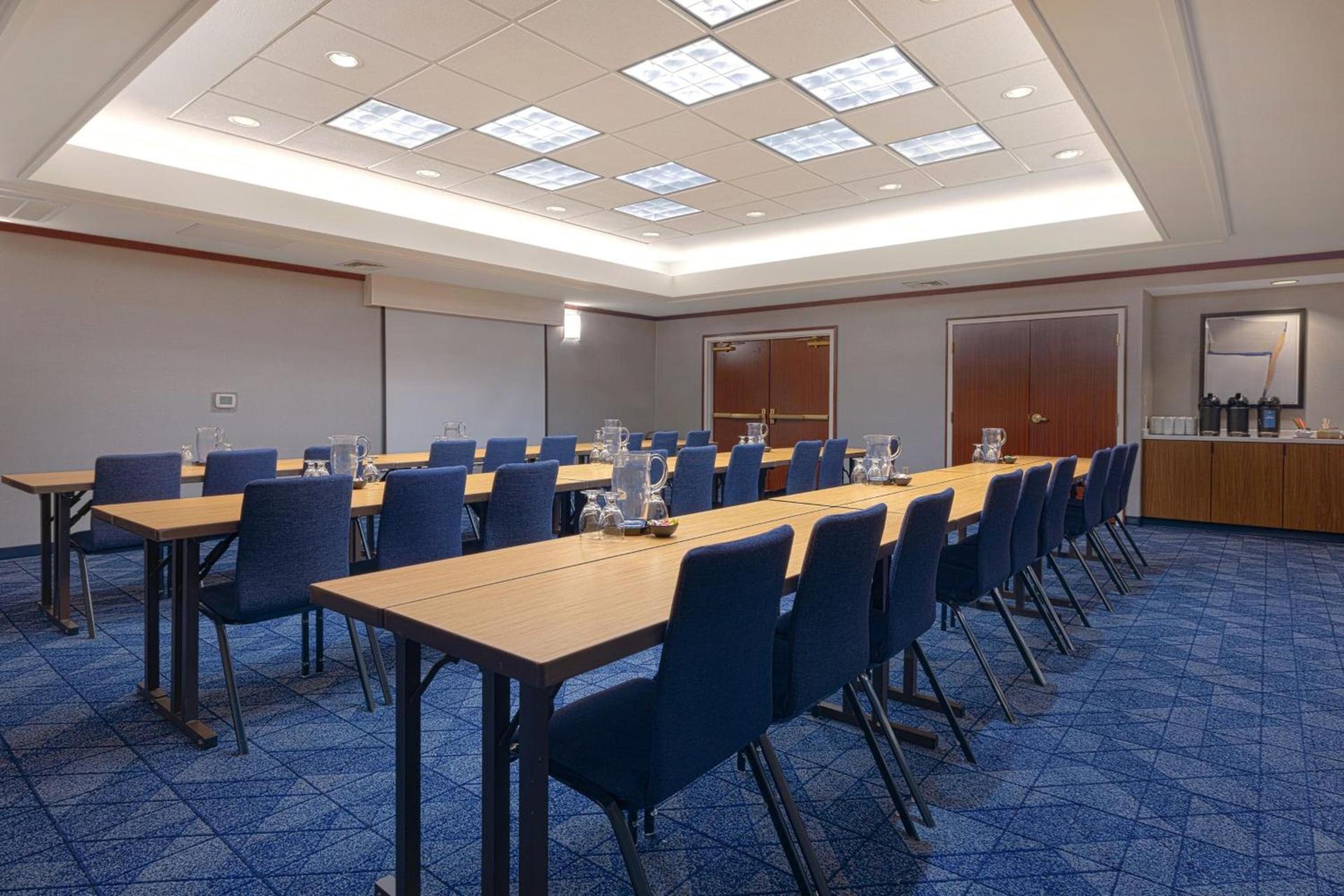 Courtyard by Marriott Portland Southeast/Clackamas photo 52