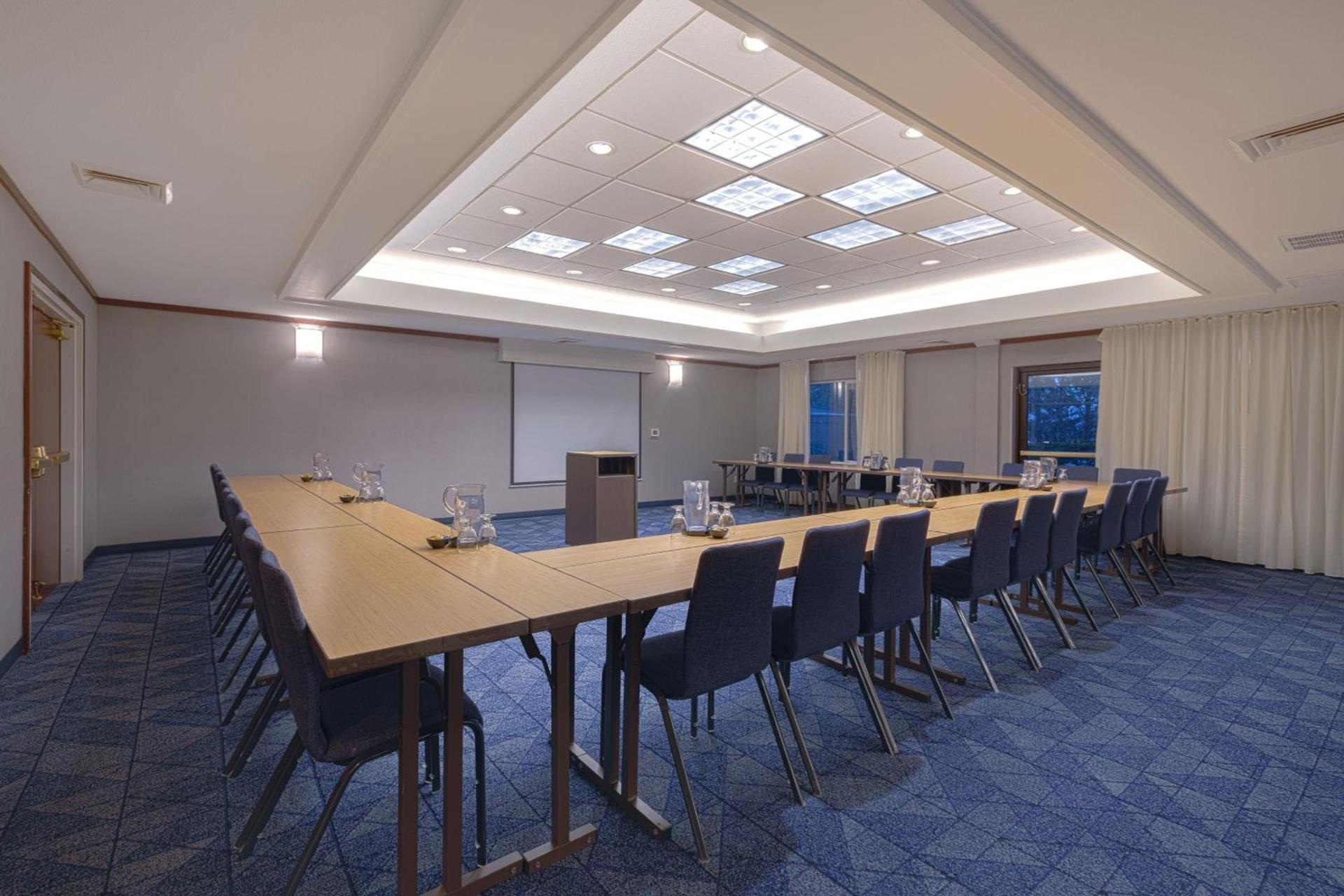 Courtyard by Marriott Portland Southeast/Clackamas photo 53