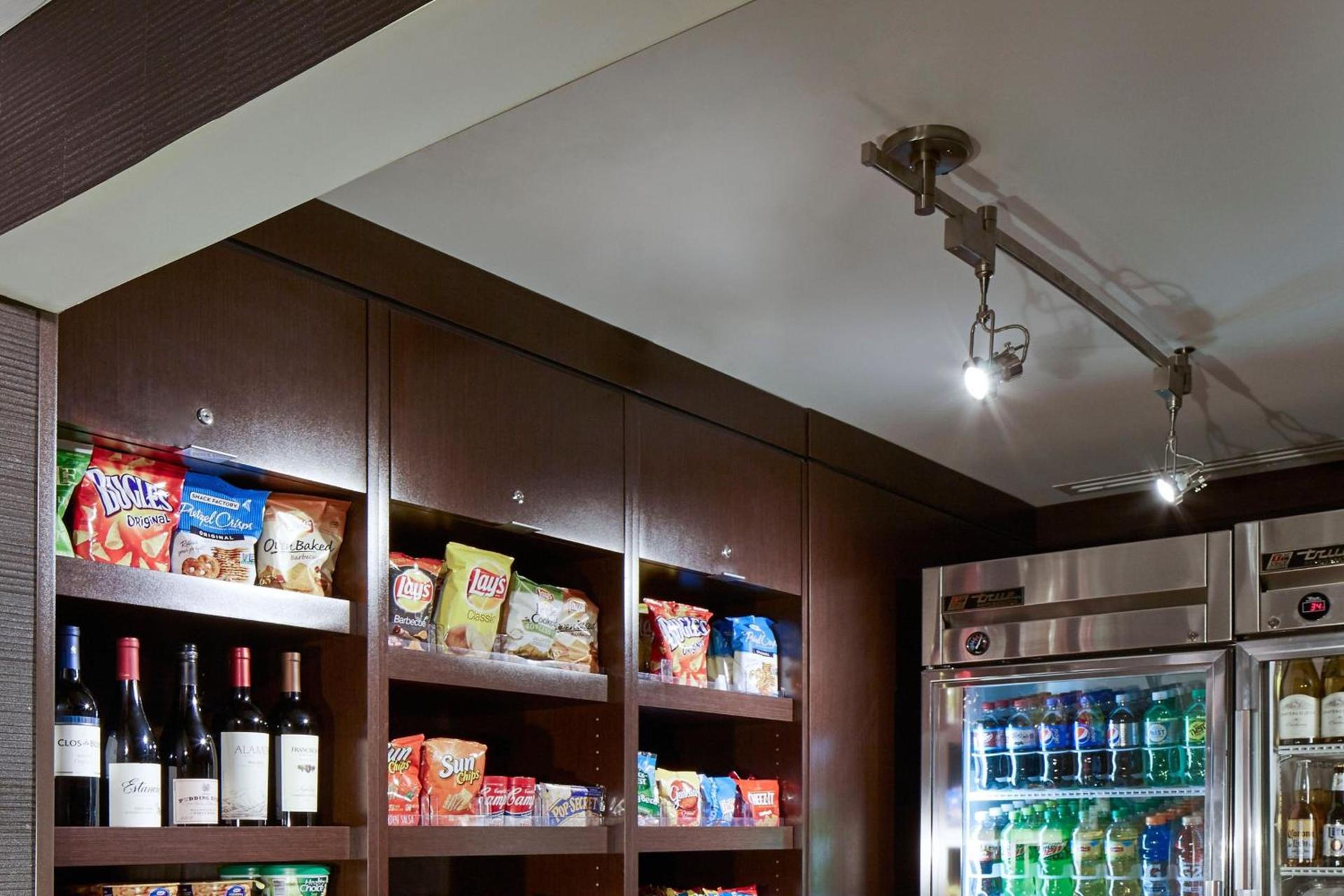 Courtyard by Marriott Portland Southeast/Clackamas photo 35