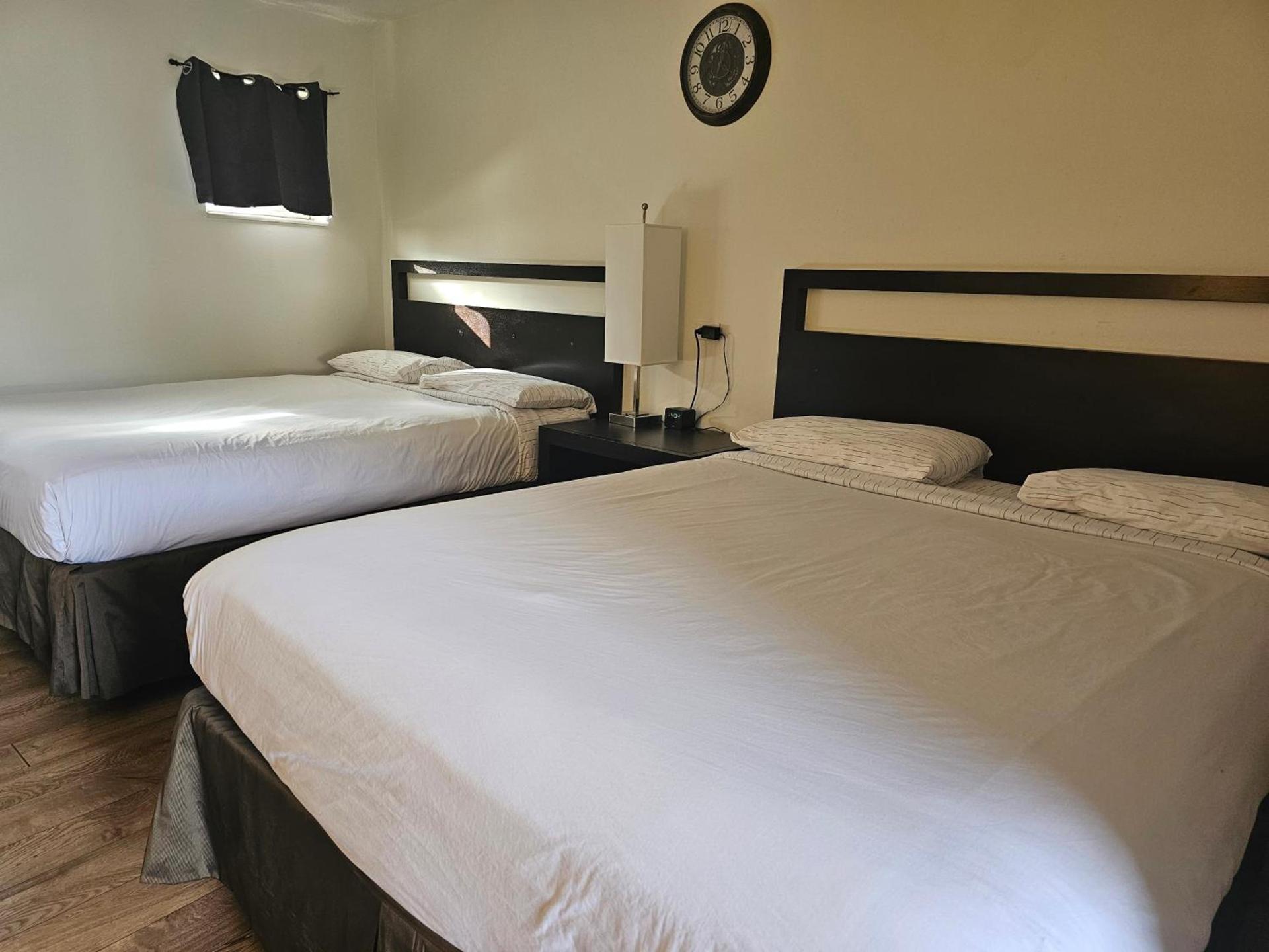 H&H Motor Lodge photo 25