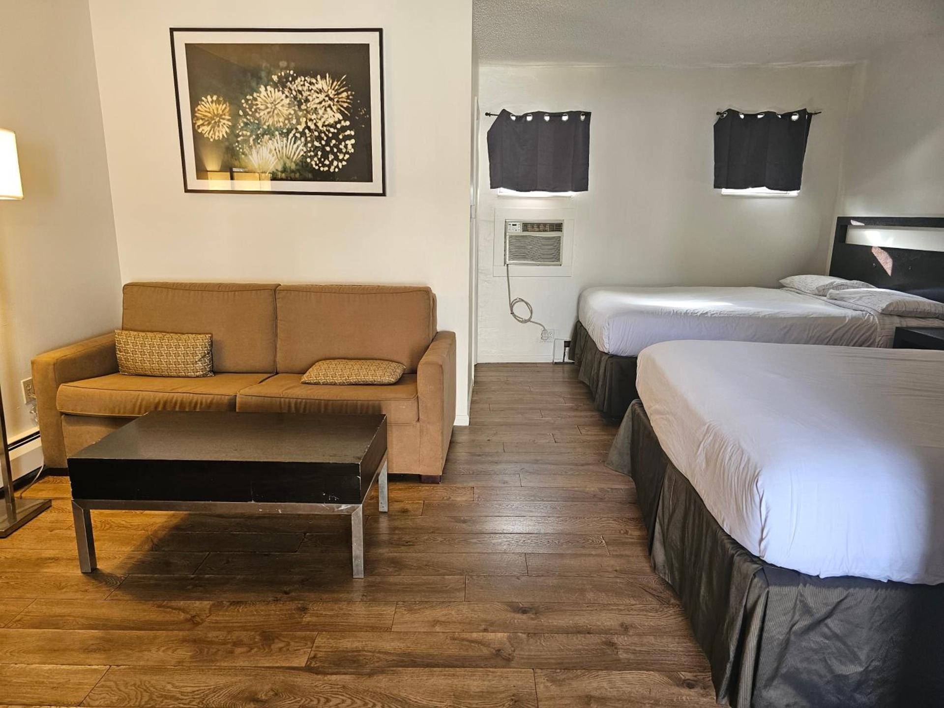 H&H Motor Lodge photo 5