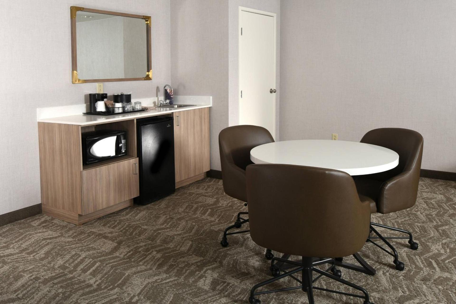 SpringHill Suites Des Moines West photo 9